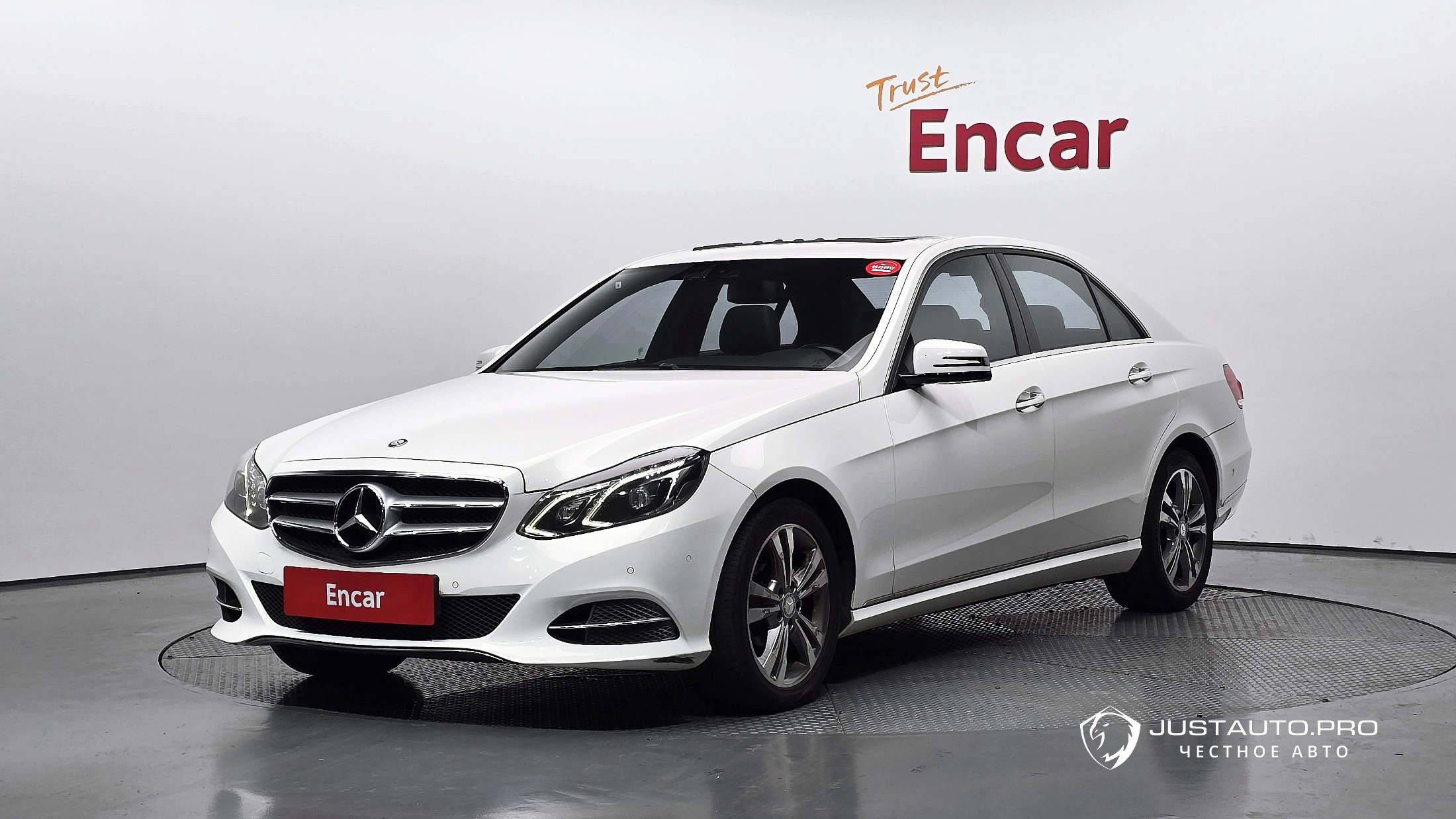 Автомобиль Mercedes-Benz E-Class