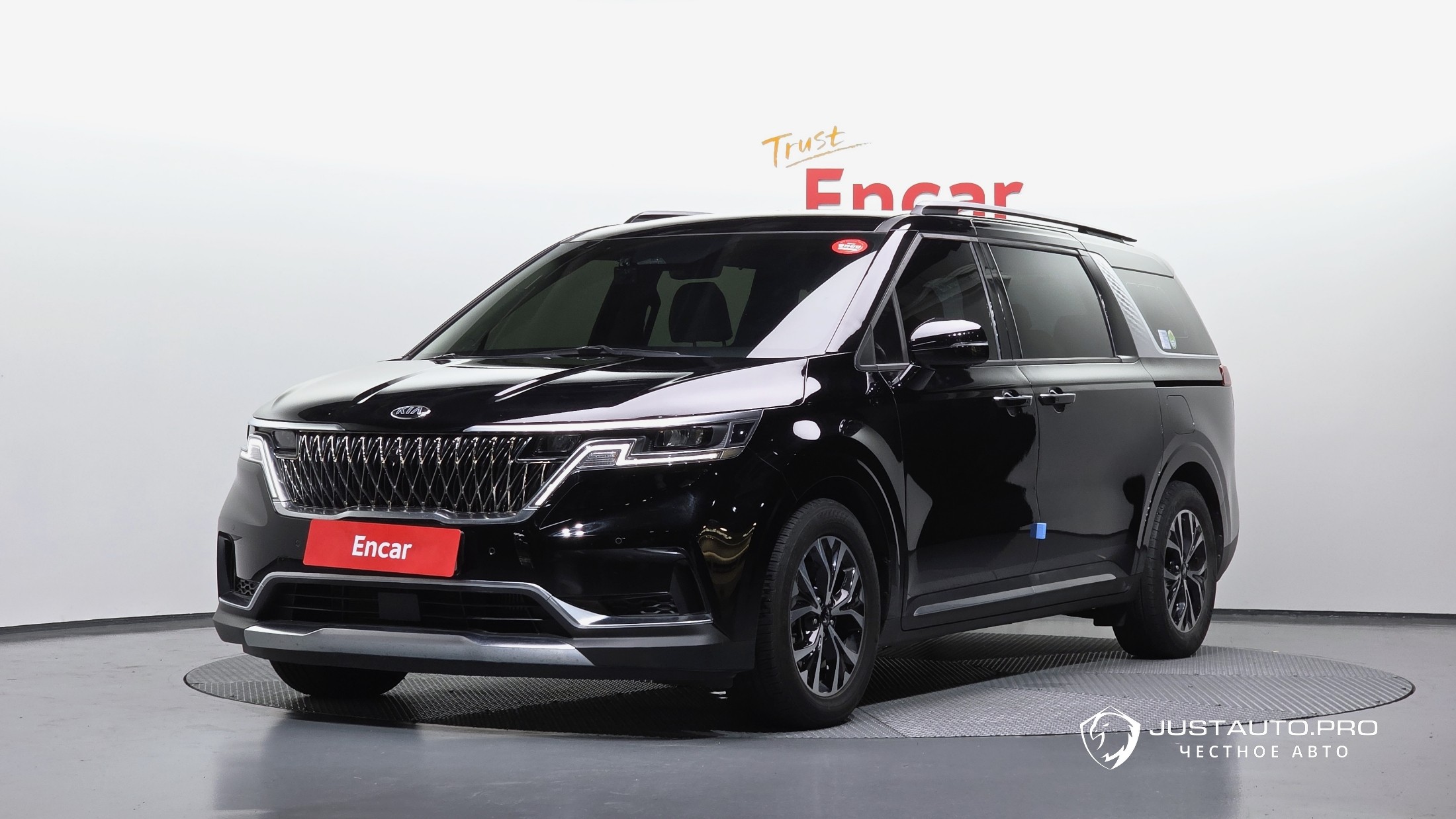 Автомобиль Kia Canival