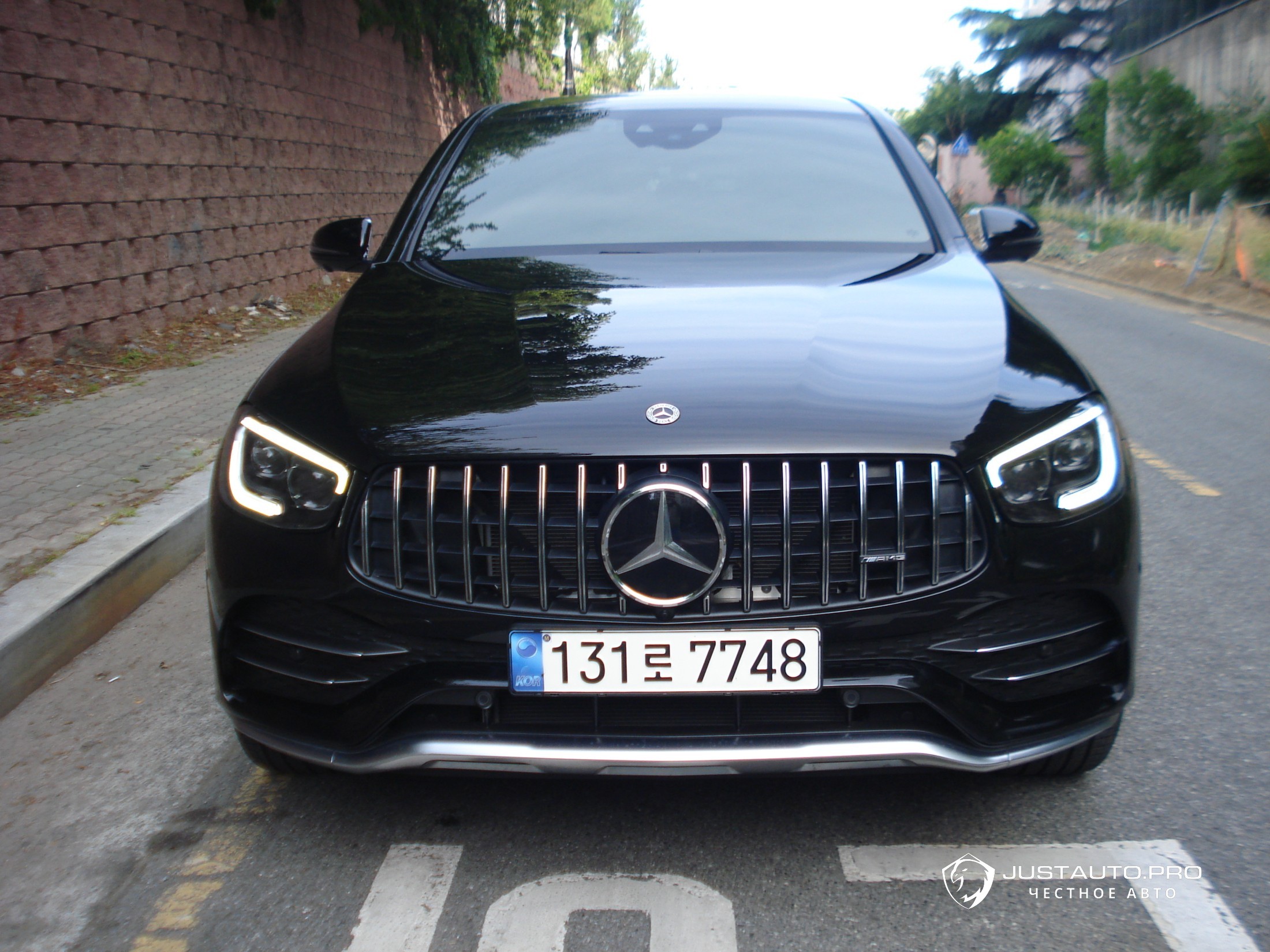 Автомобиль Mercedes-Benz GLC-Class