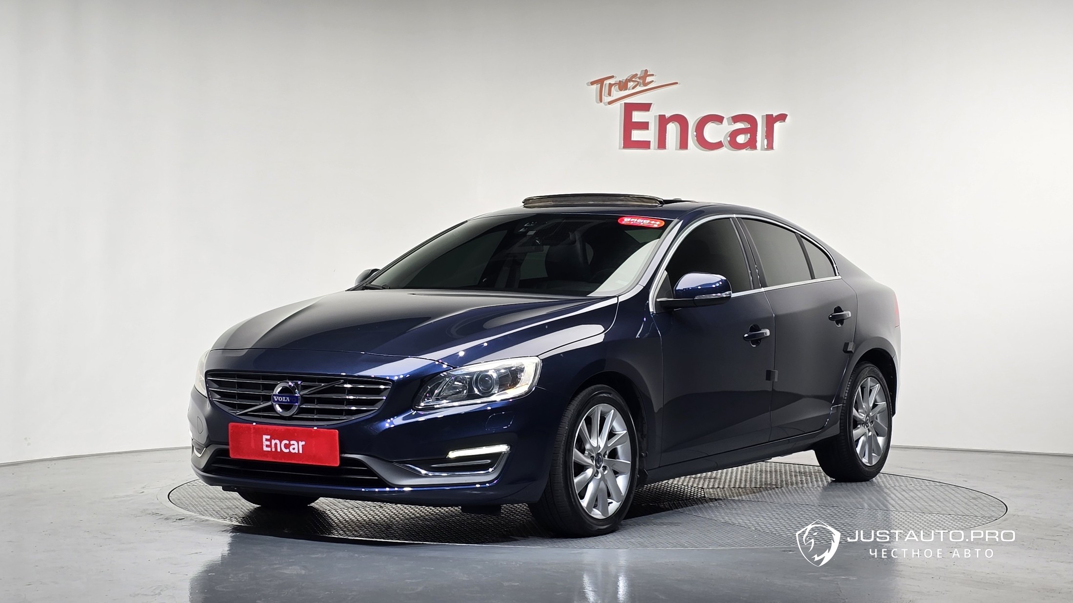 Автомобиль Volvo S60
