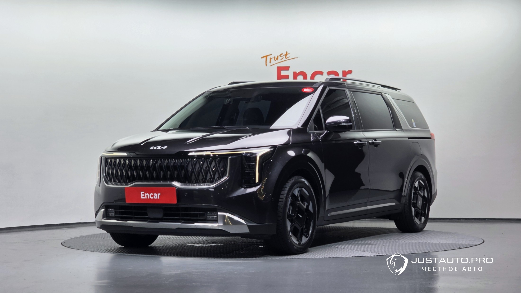 Автомобиль Kia Canival