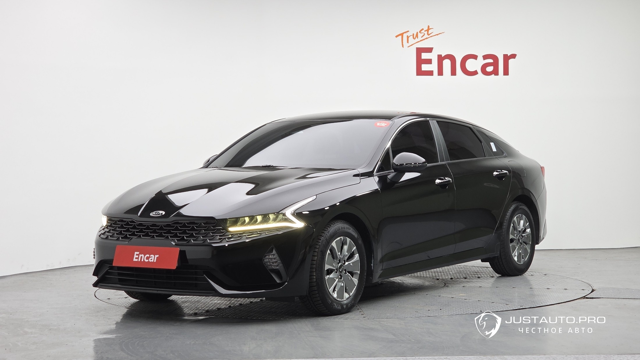 Автомобиль Kia K5