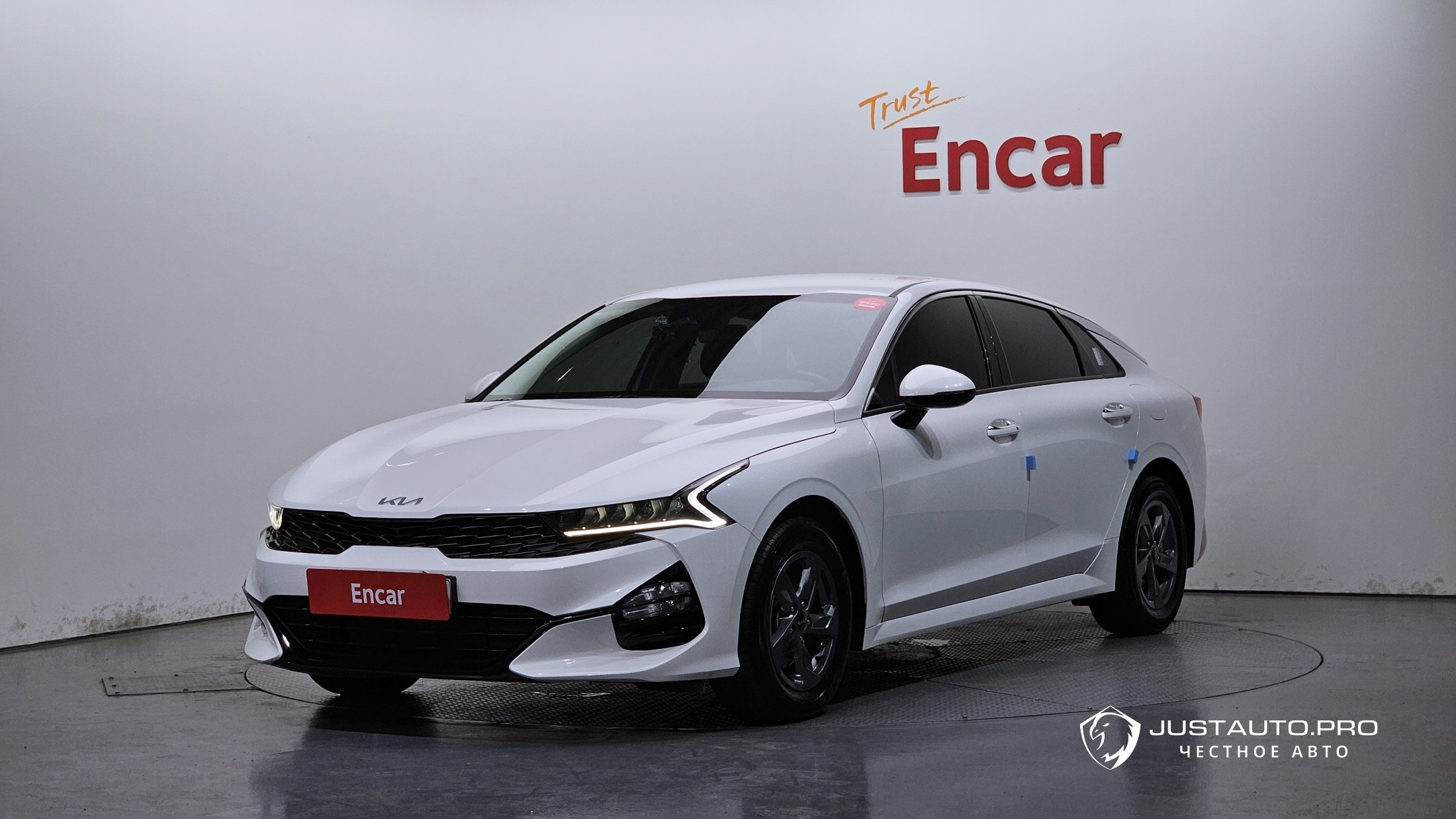 Автомобиль Kia K5