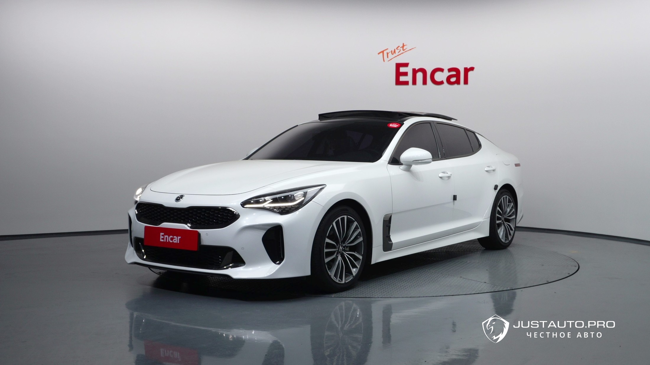 Автомобиль Kia Stinger