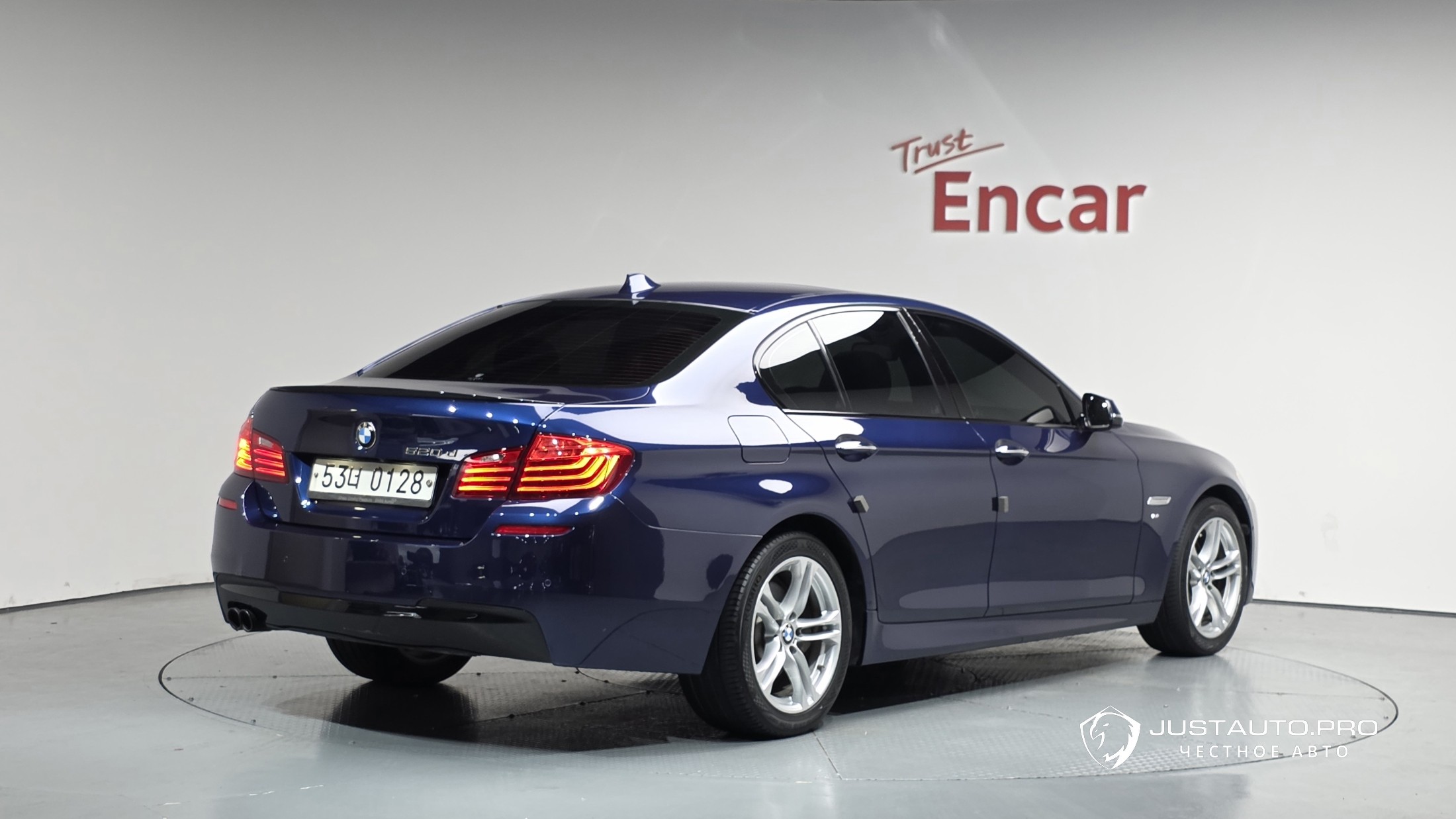 Автомобиль BMW 5-Series