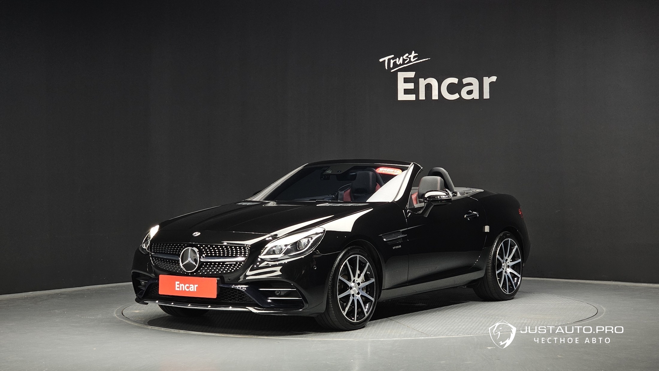 Автомобиль Mercedes-Benz SLC-Class