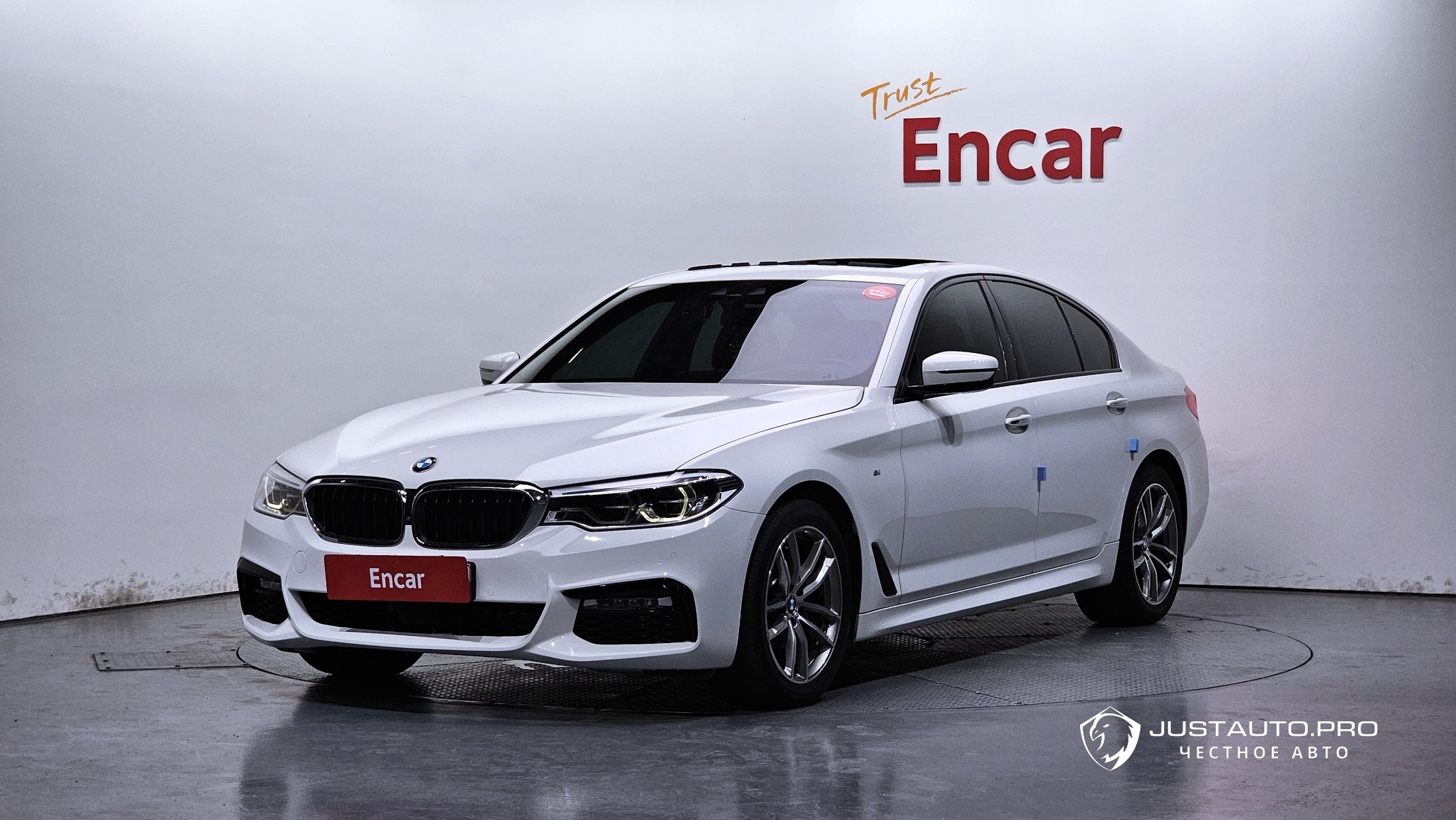 Автомобиль BMW 5-Series