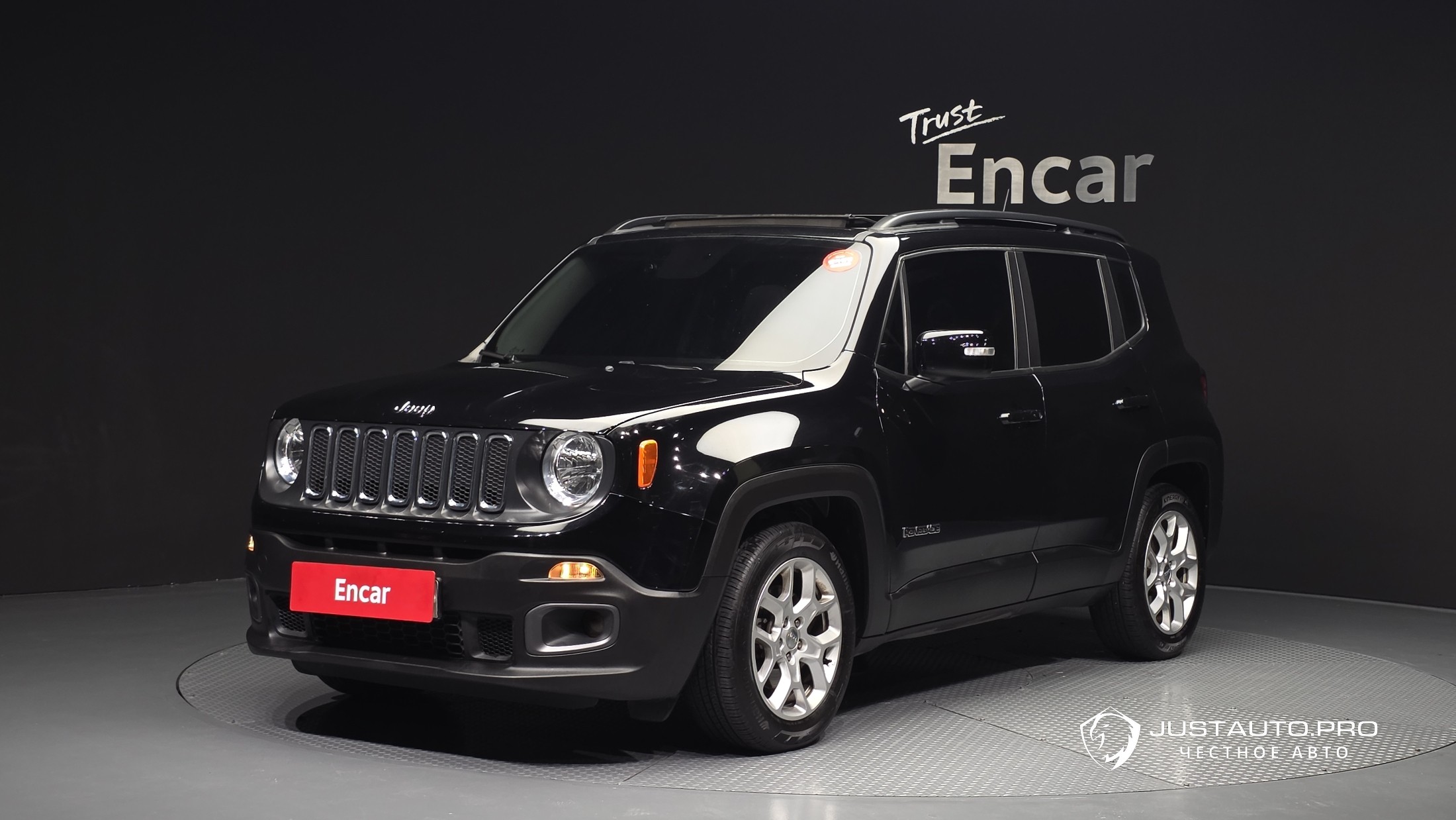 Автомобиль Jeep Renegade