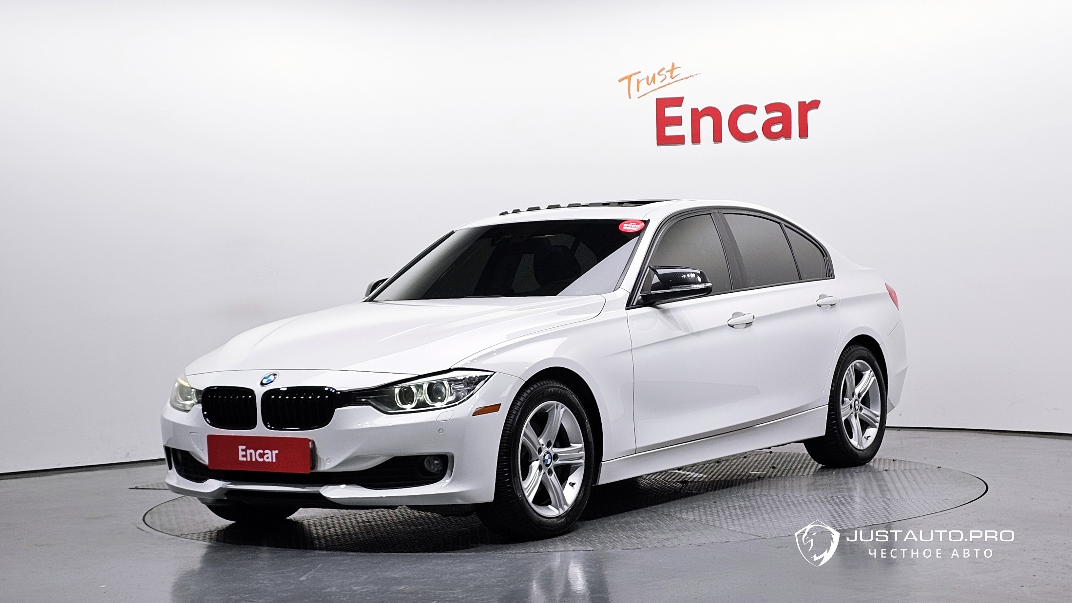 Автомобиль BMW 3-Series