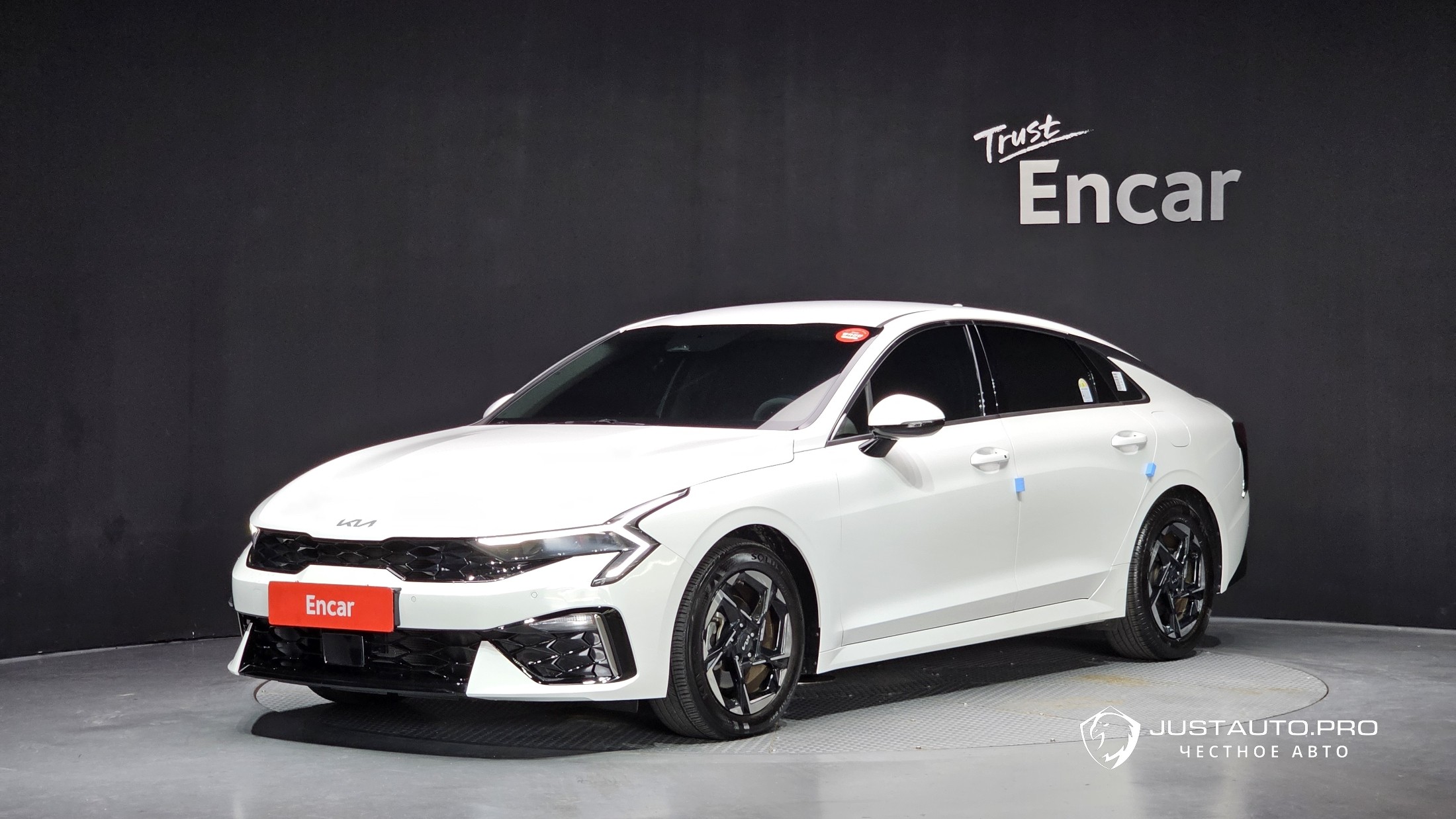 Автомобиль Kia K5