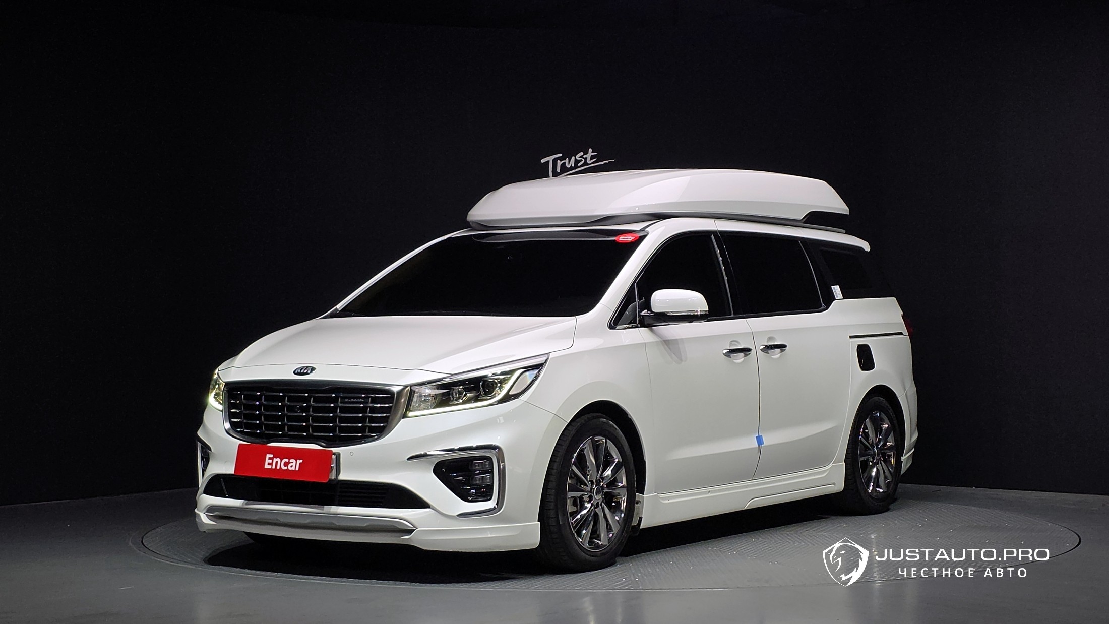 Автомобиль Kia Canival