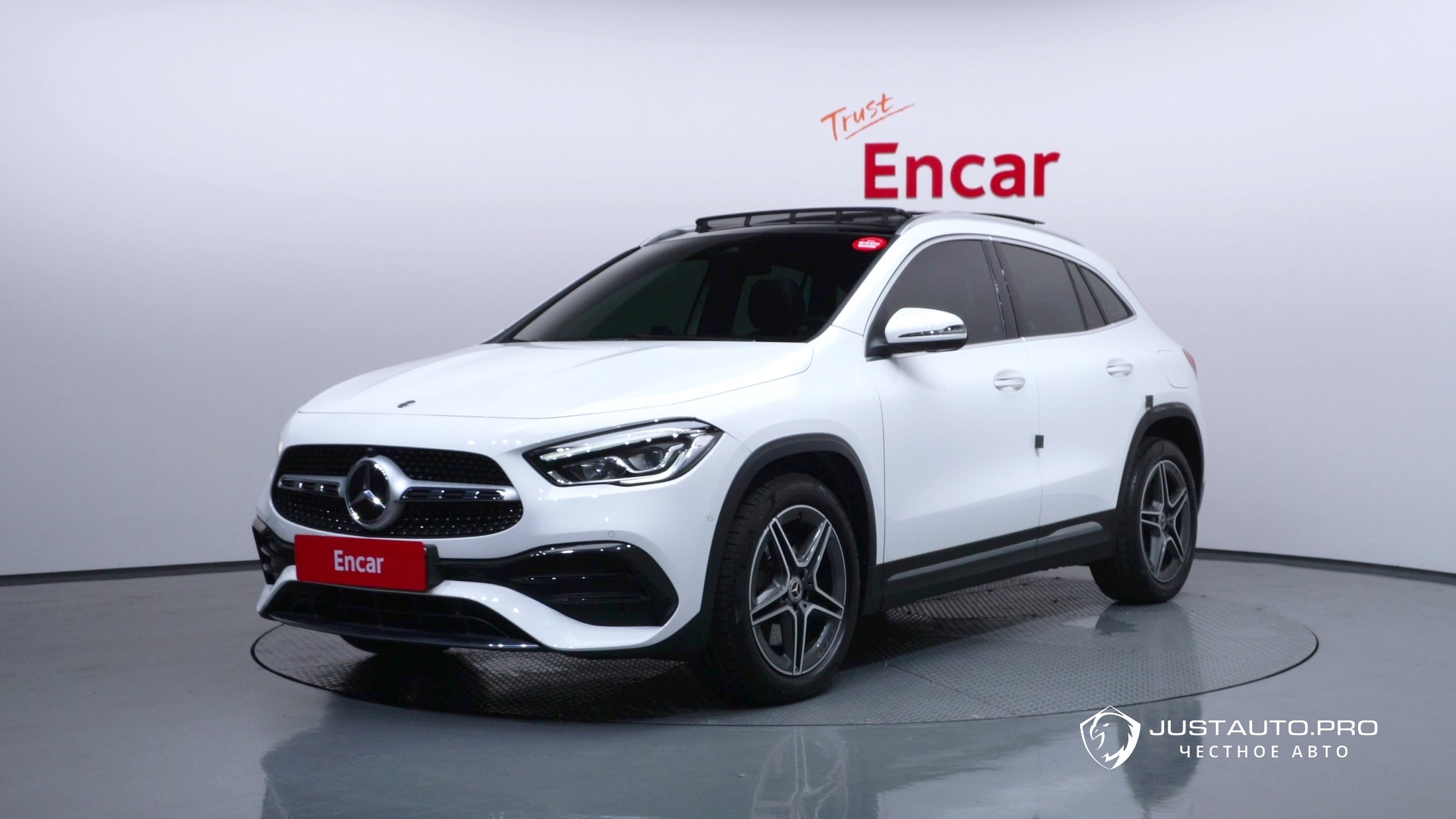 Автомобиль Mercedes-Benz GLA-Class