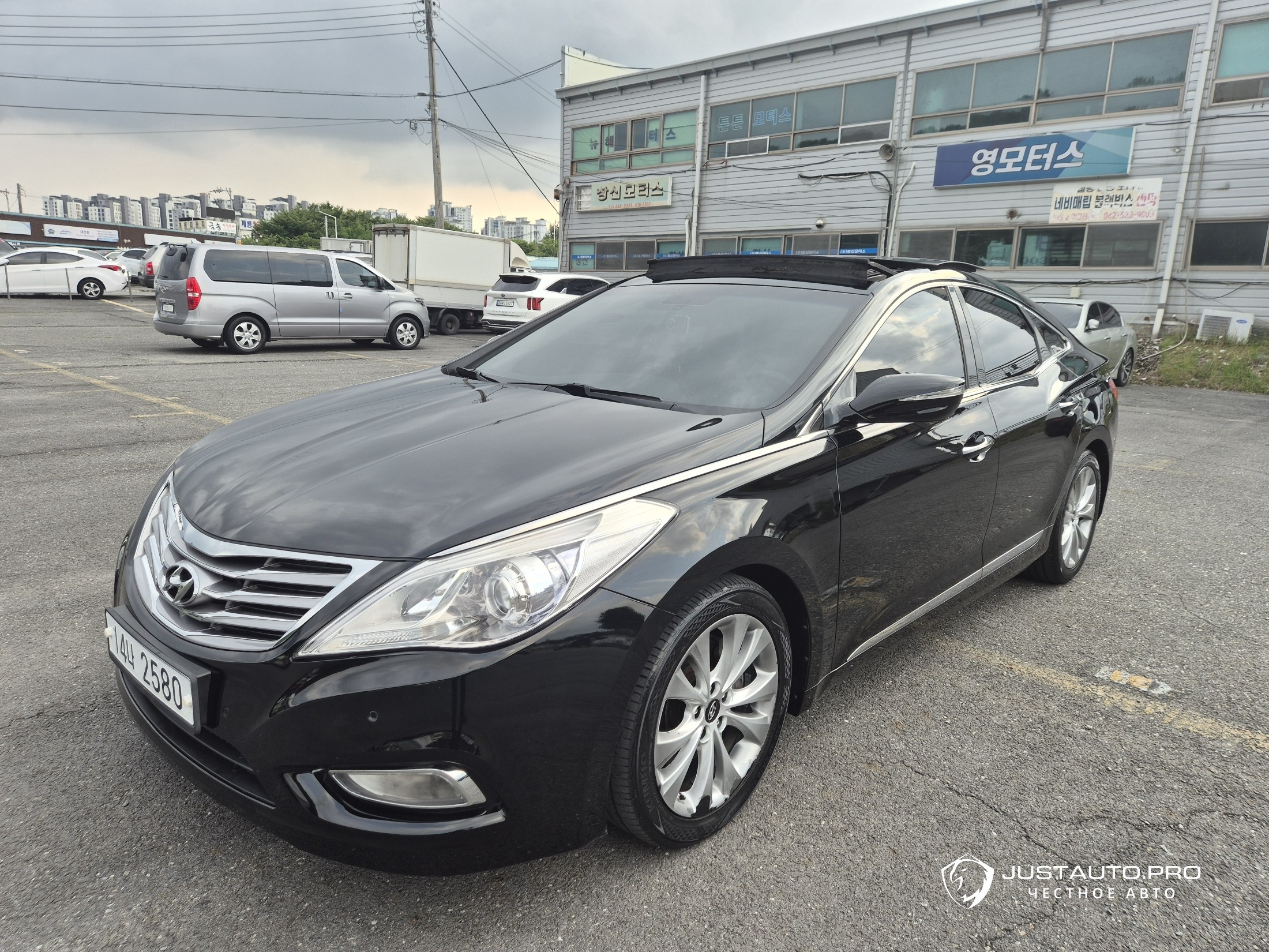 Автомобиль Hyundai Grandeur