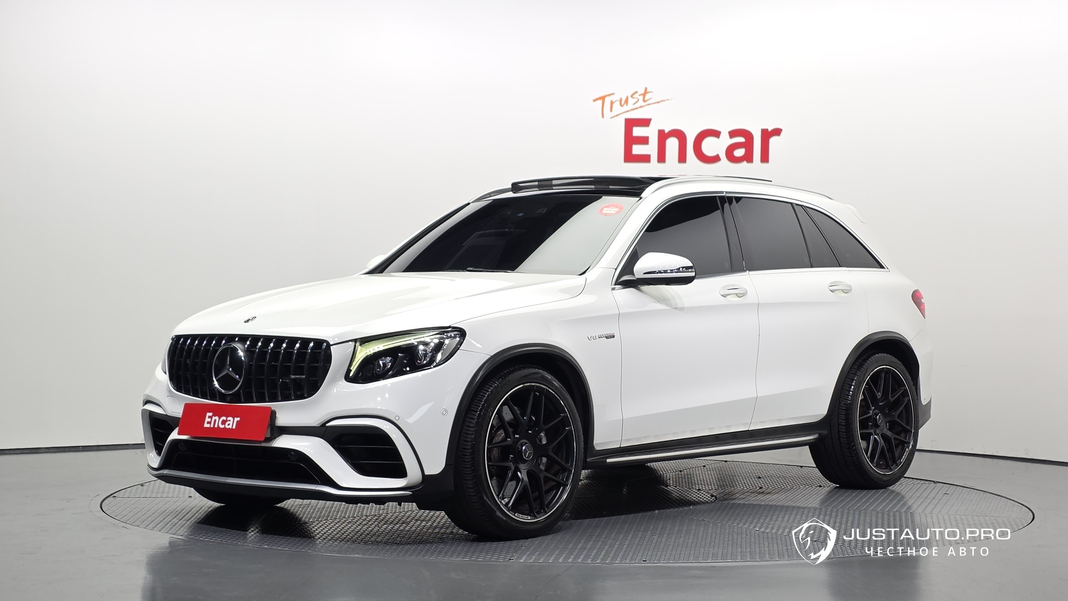 Автомобиль Mercedes-Benz GLC-Class