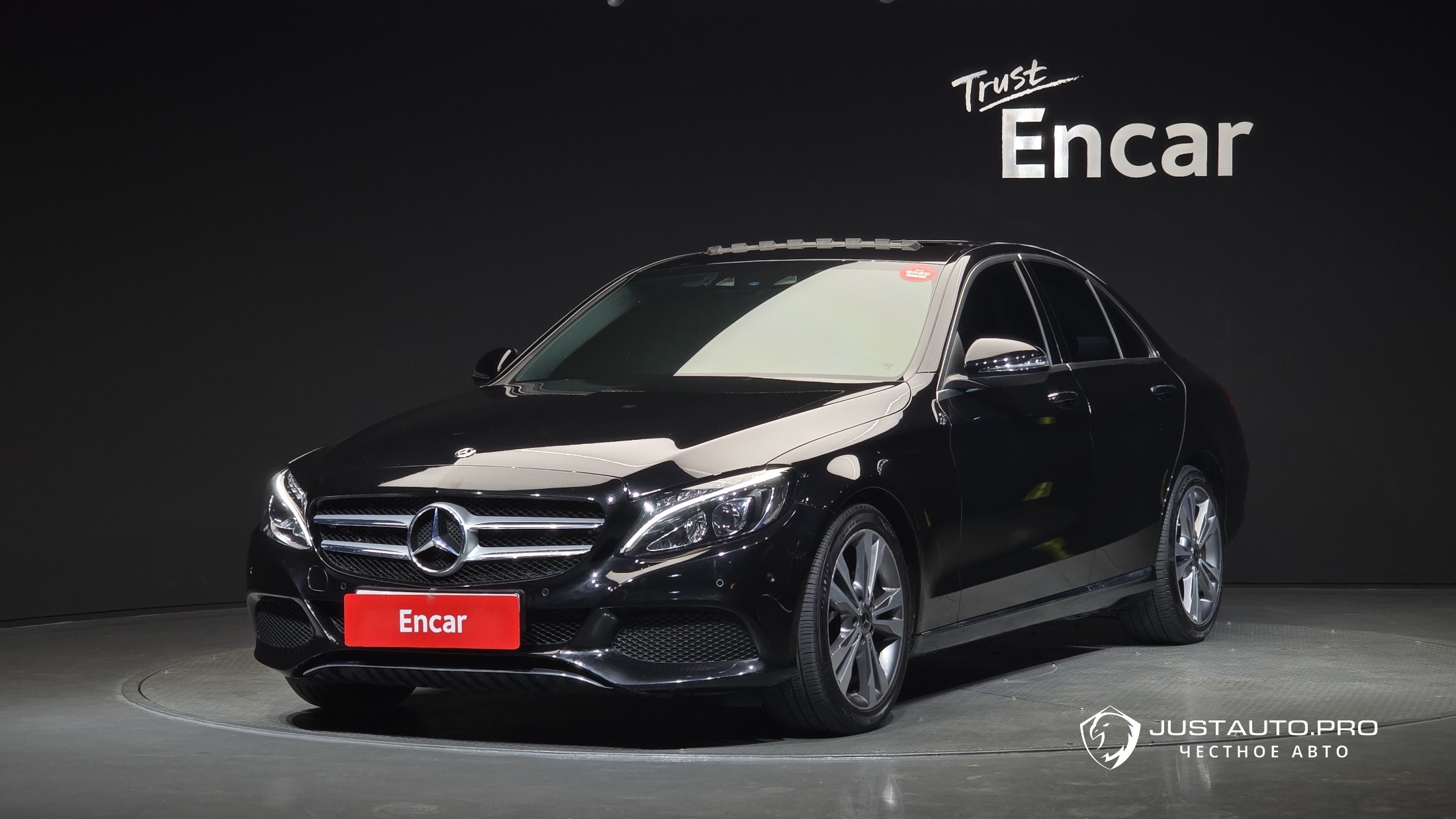 Автомобиль Mercedes-Benz C-Class