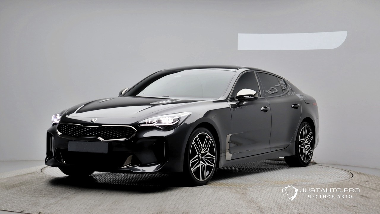Автомобиль Kia Stinger