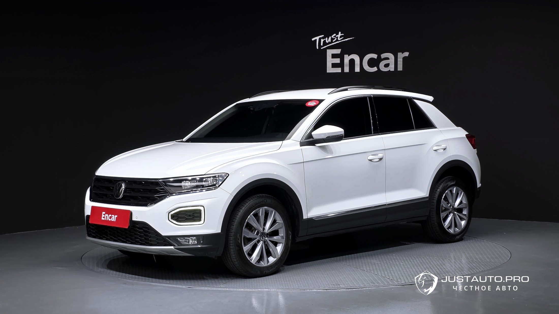 Автомобиль Volkswagen T-Roc
