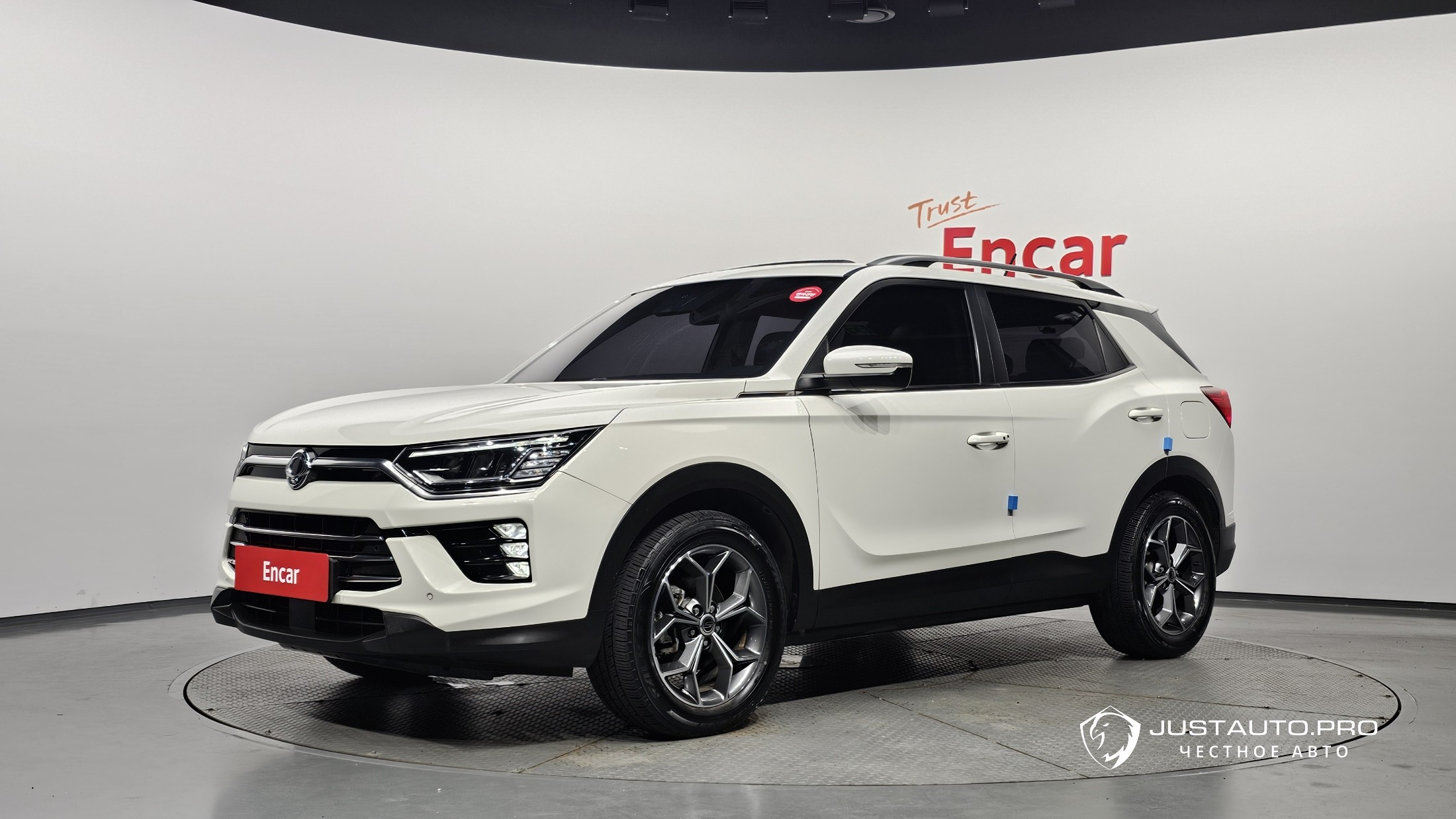 Автомобиль KG_Mobility_Ssangyong KORANDO