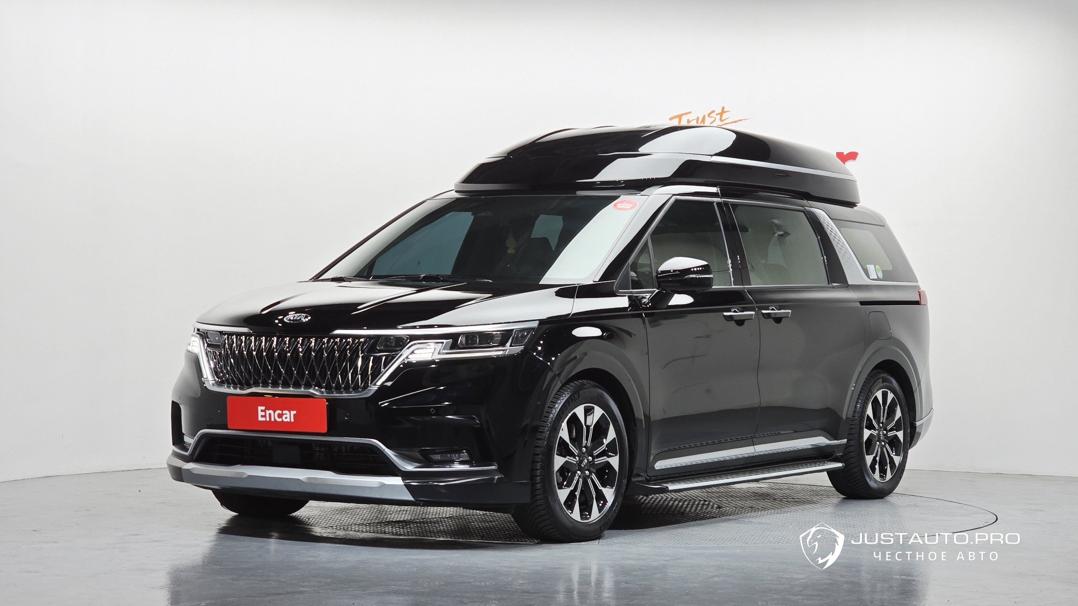 Автомобиль Kia Canival