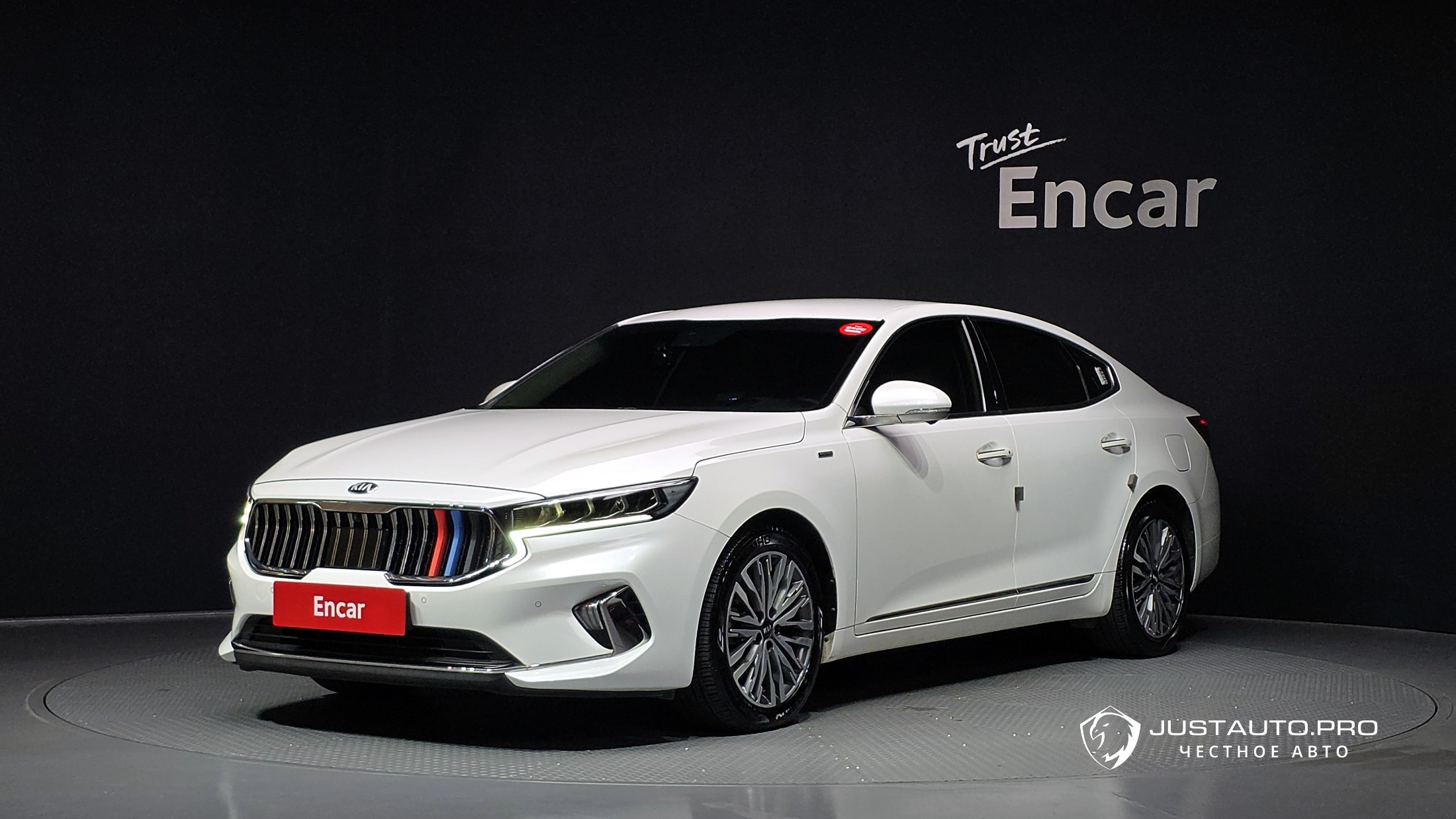 Автомобиль Kia K7