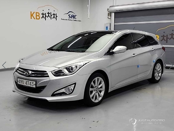 Автомобиль Hyundai i40