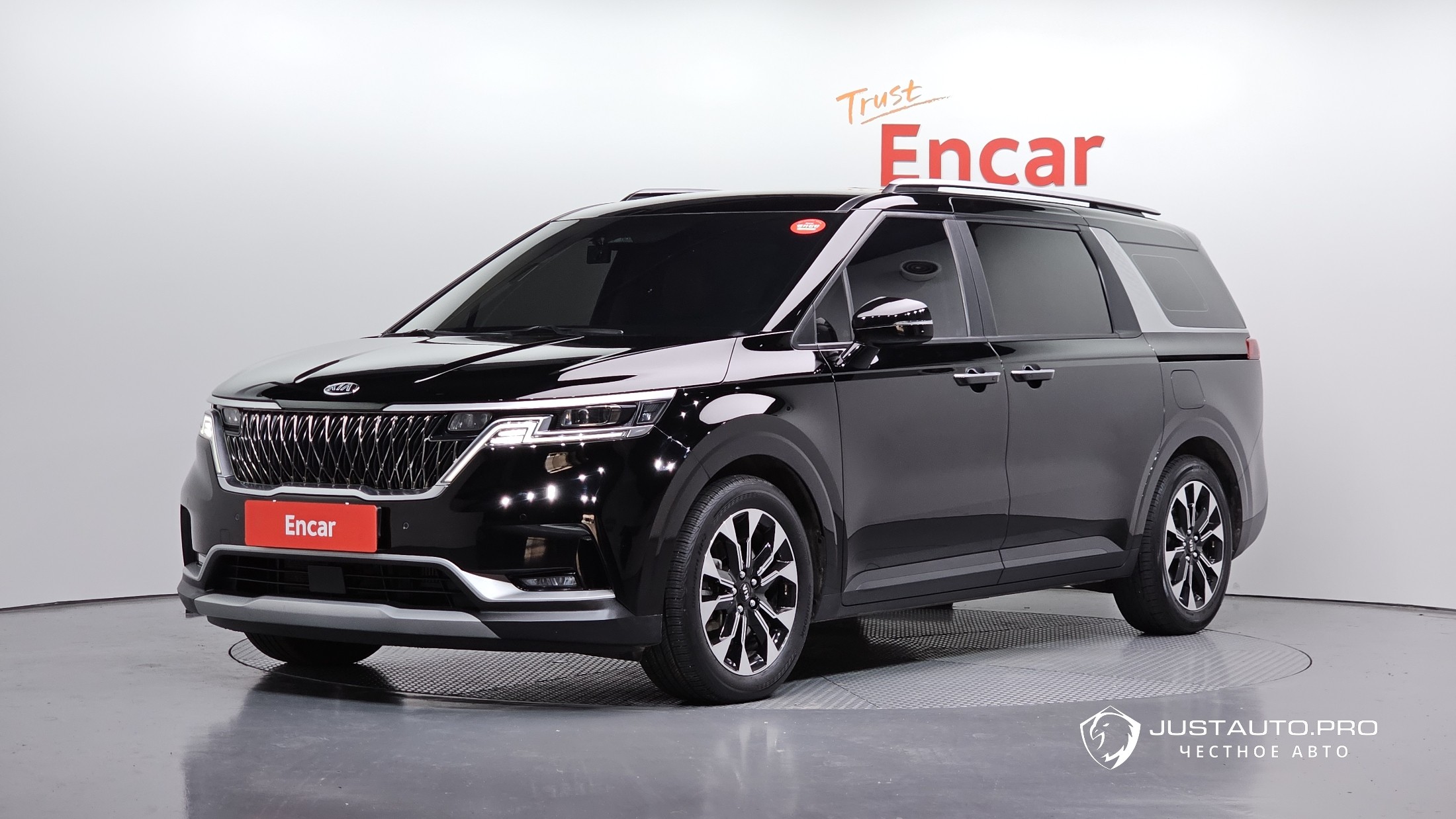 Автомобиль Kia Canival