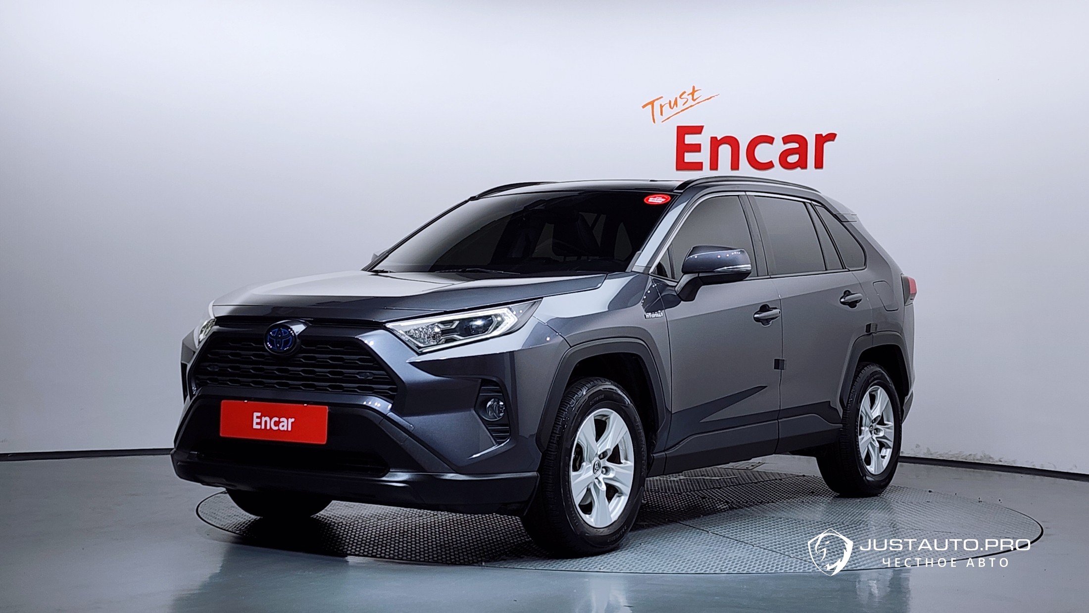 Автомобиль Toyota RAV4