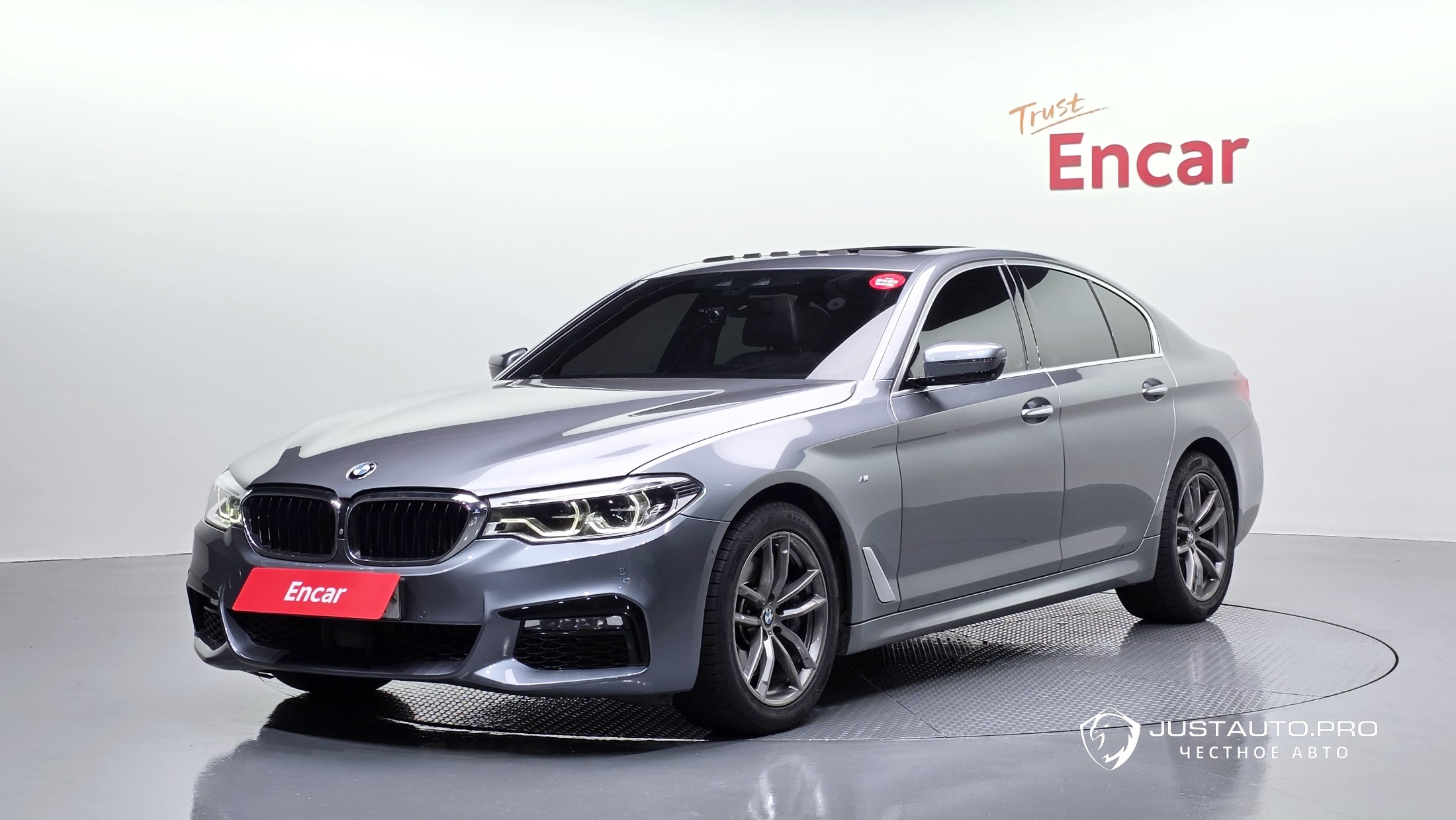 Автомобиль BMW 5-Series