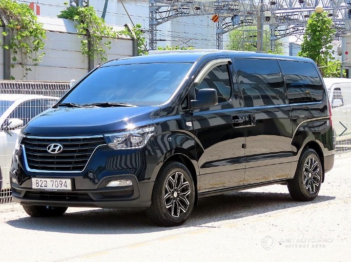 Автомобиль Hyundai Starex