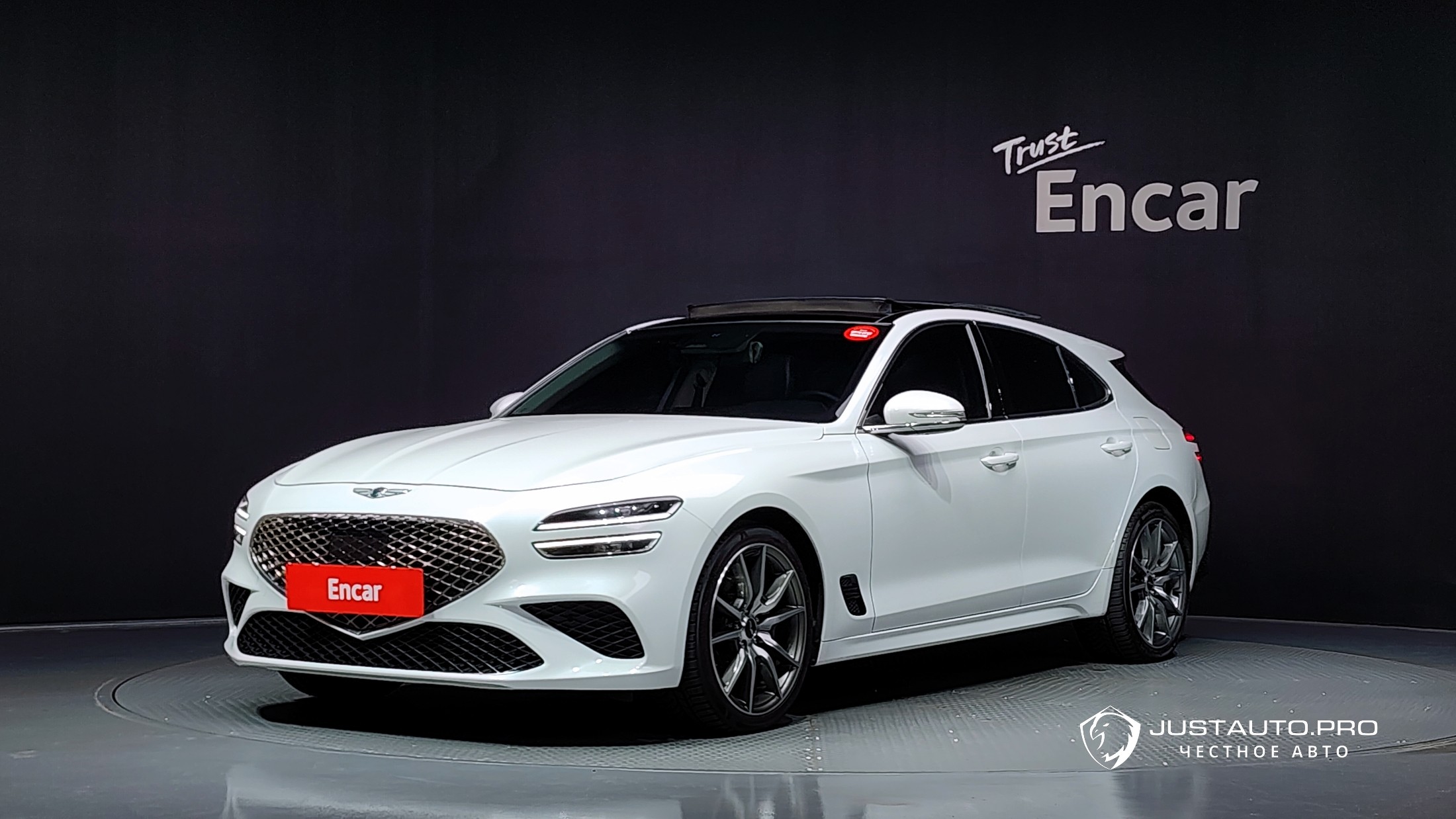 Автомобиль Genesis G70