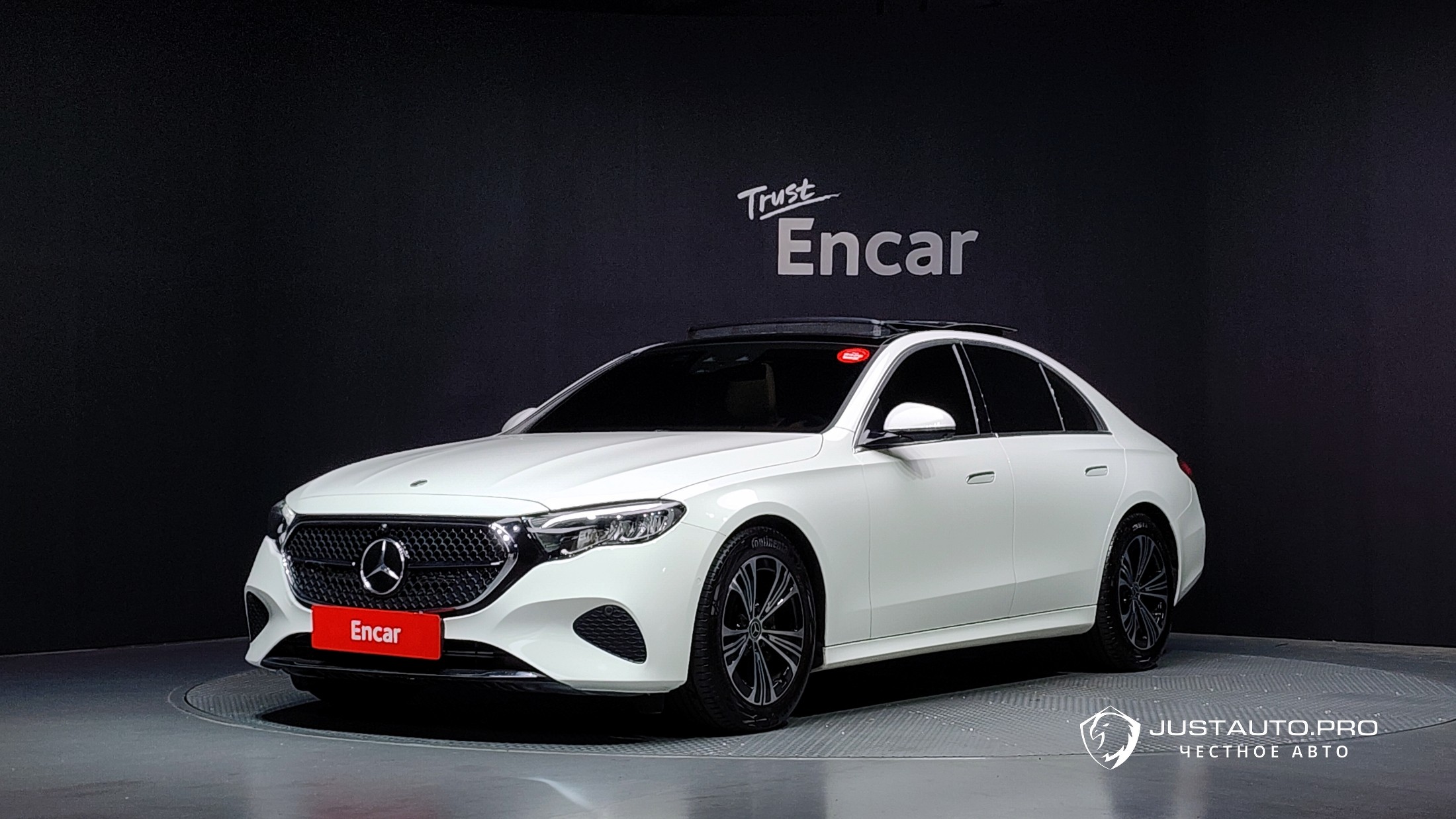 Автомобиль Mercedes-Benz E-Class
