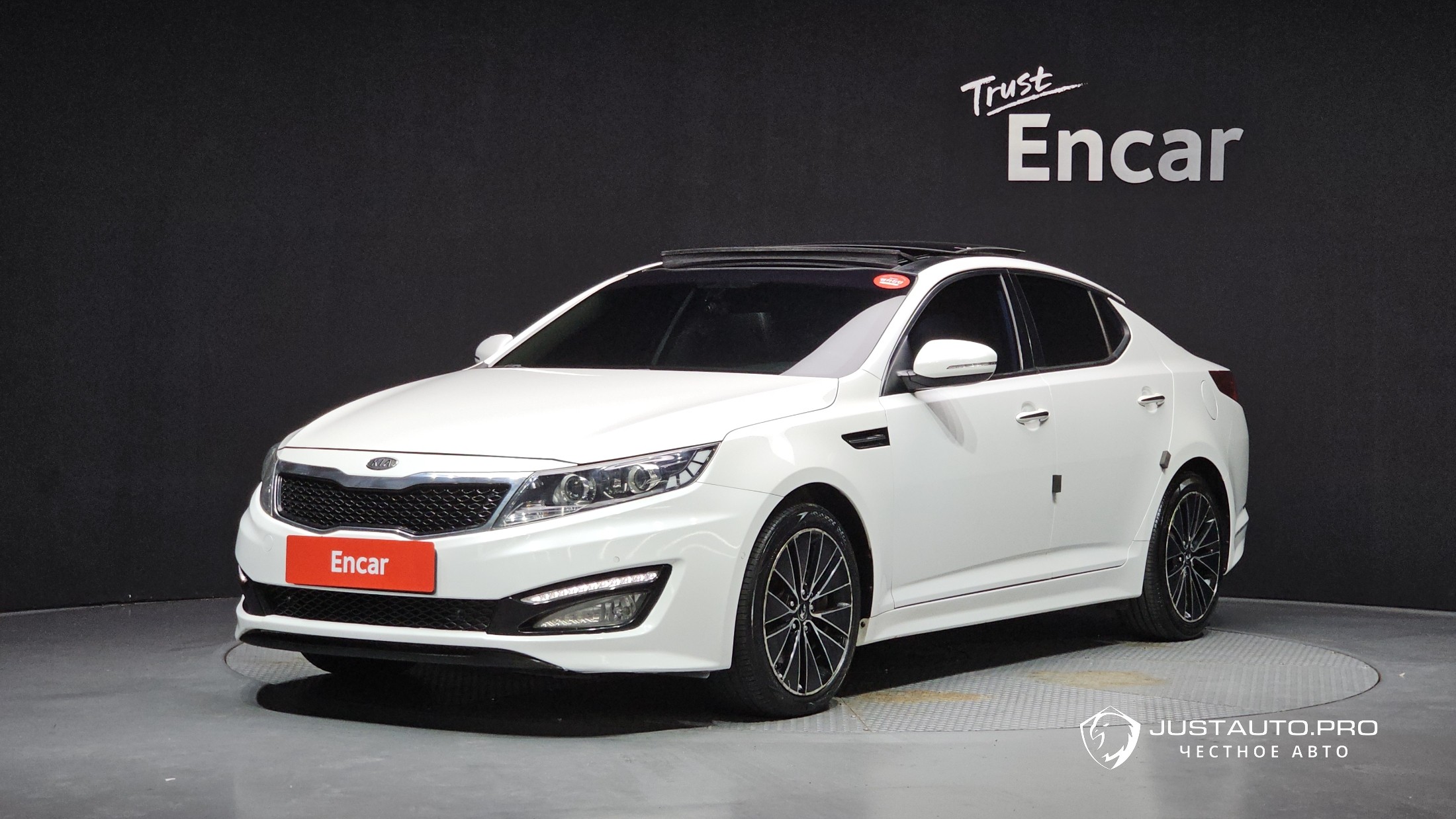 Автомобиль Kia K5