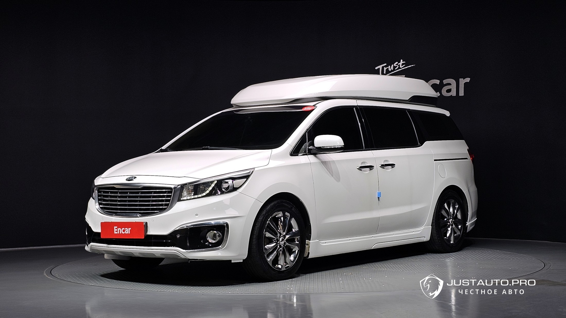 Автомобиль Kia Canival
