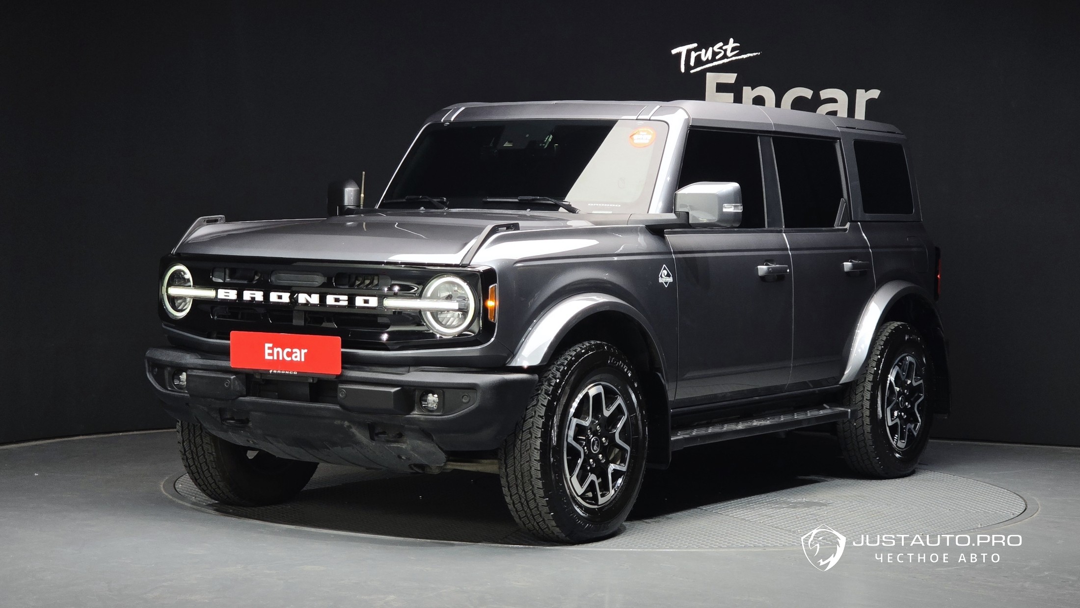 Автомобиль Ford Bronco