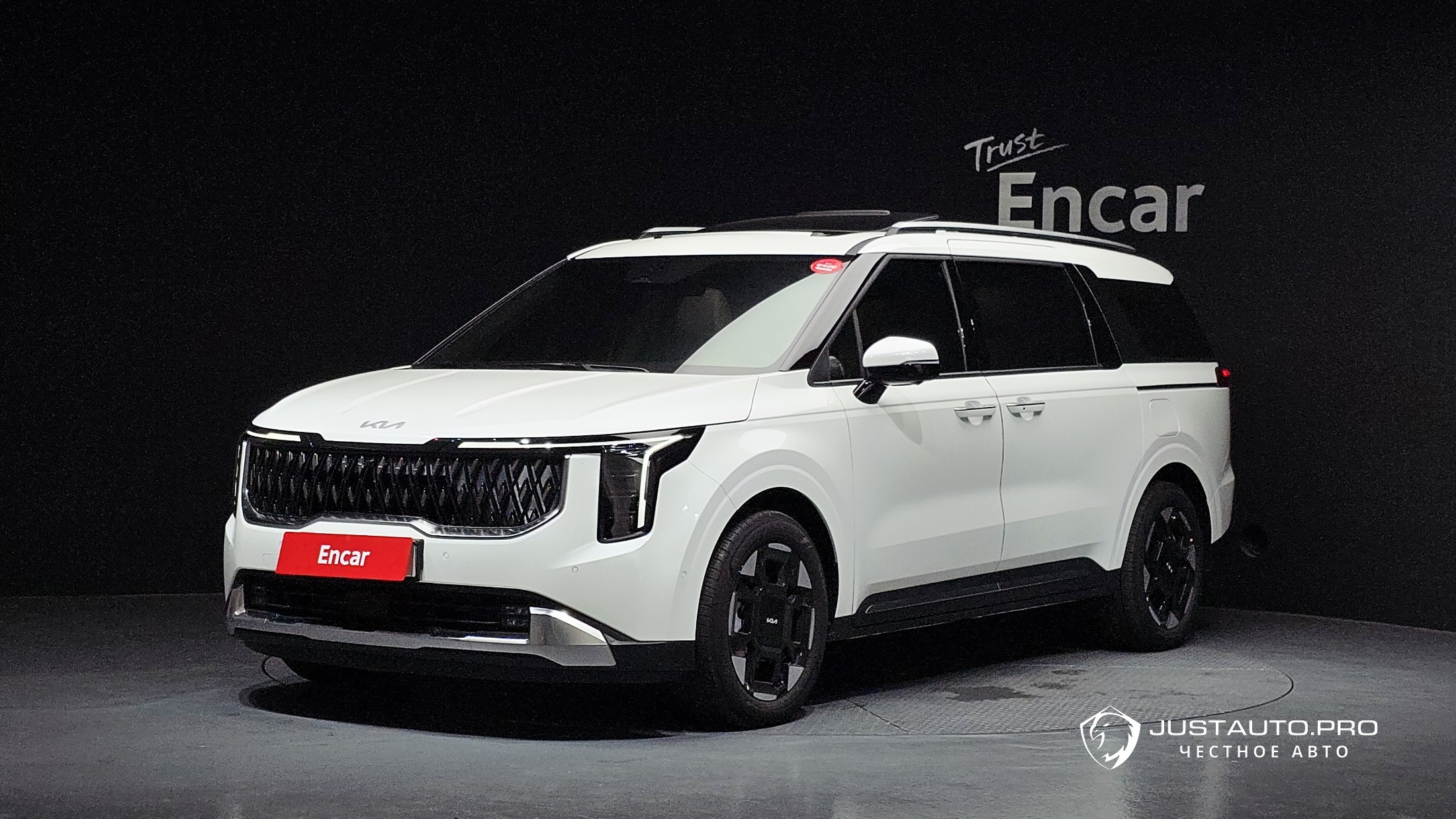 Автомобиль Kia Canival