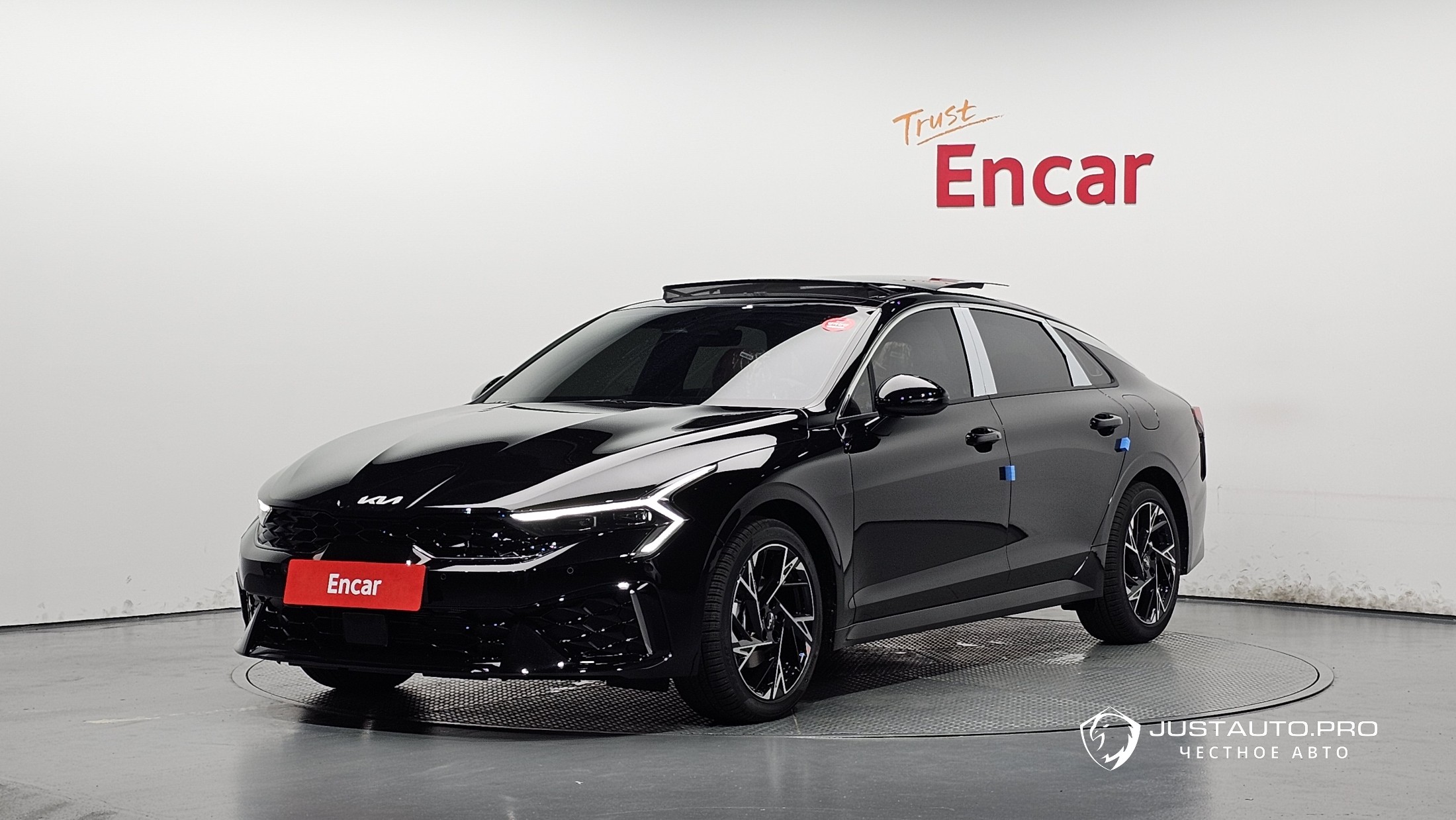 Автомобиль Kia K5