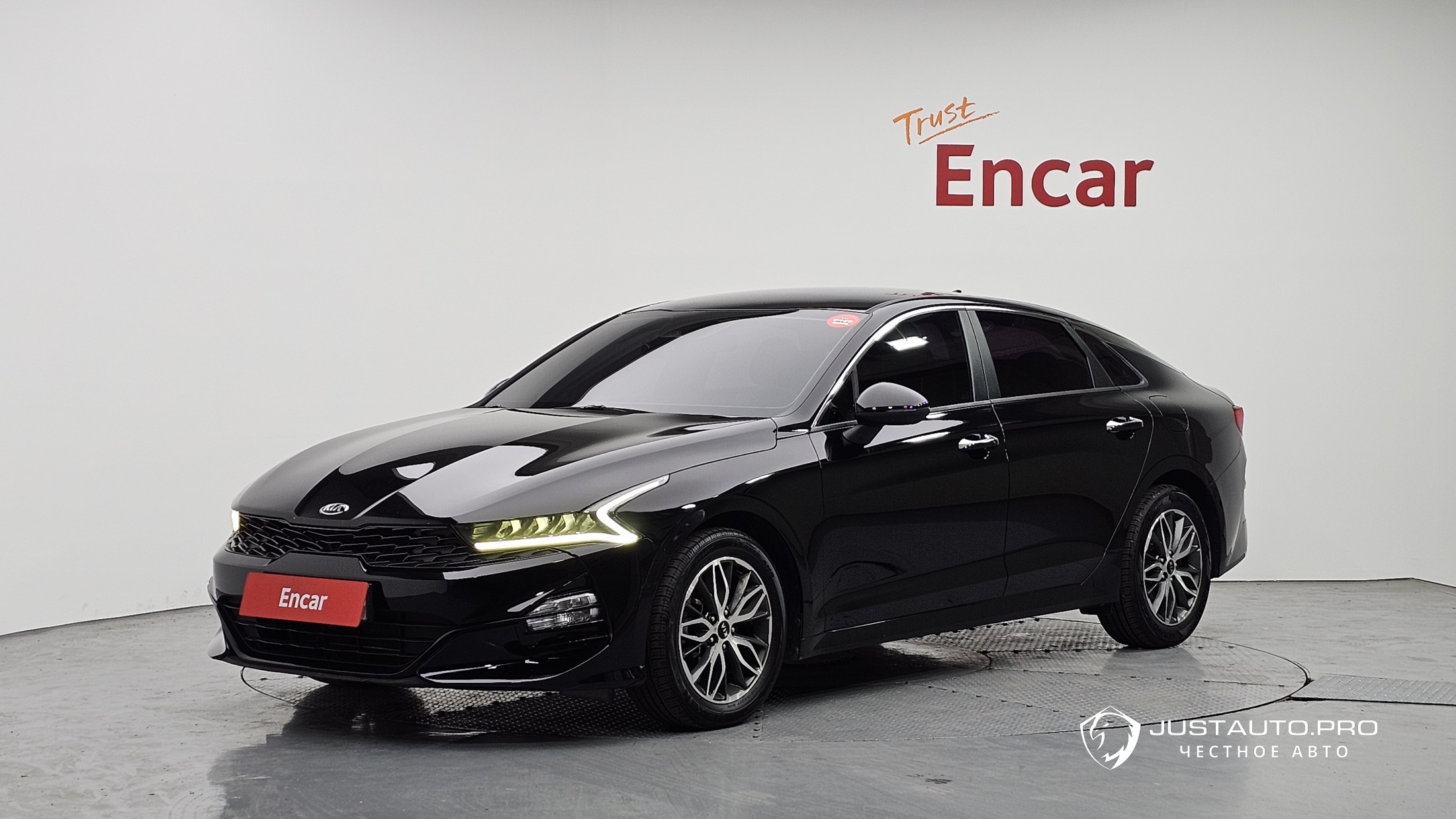 Автомобиль Kia K5