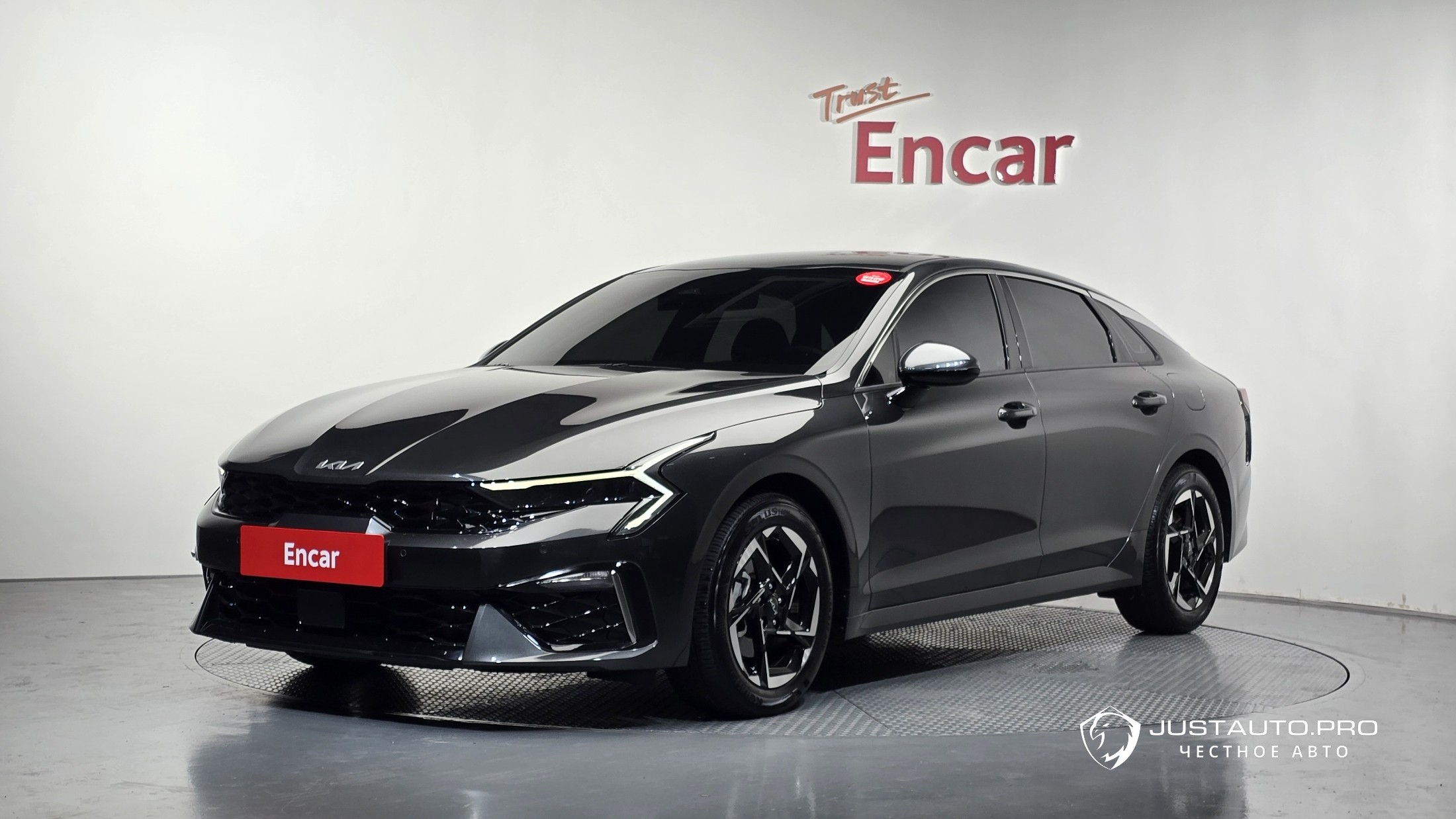 Автомобиль Kia K5