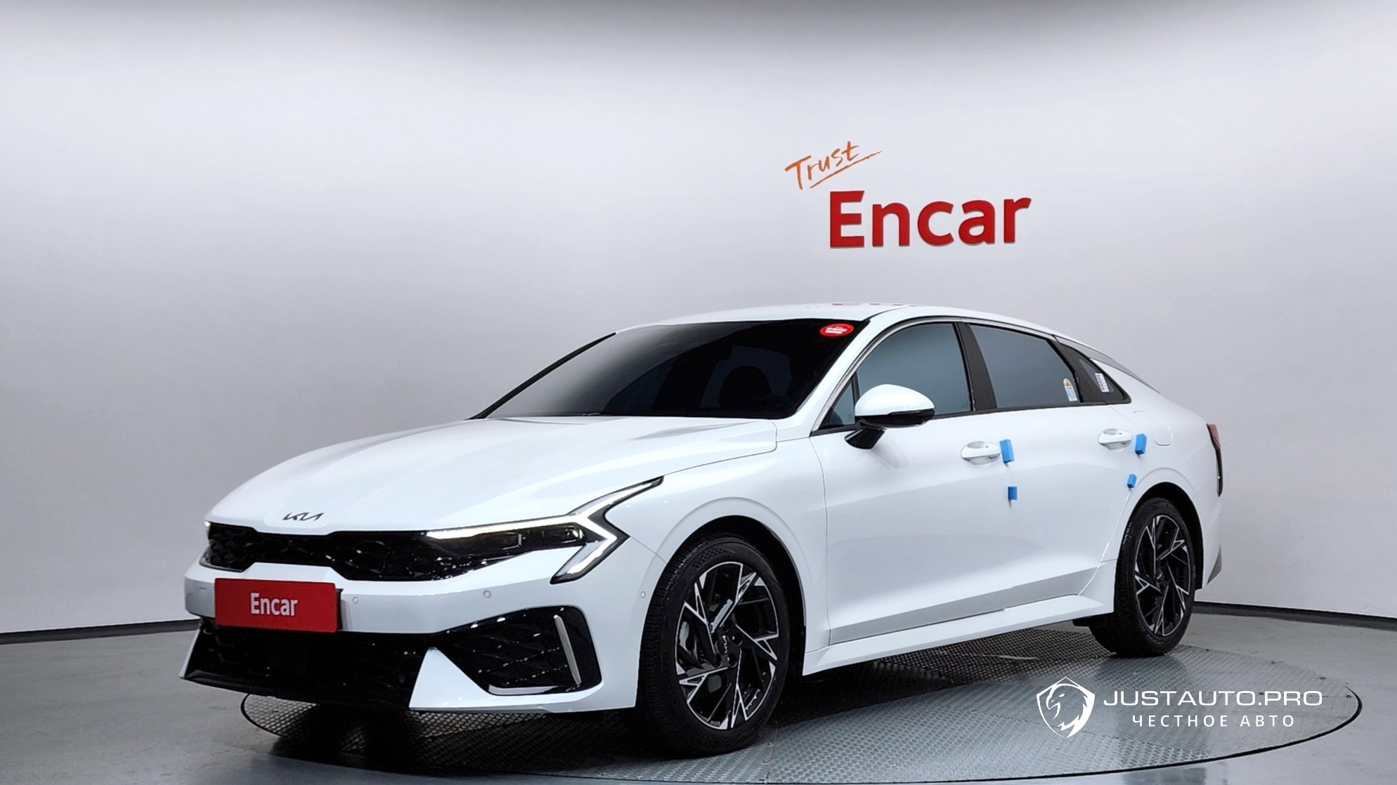 Автомобиль Kia K5