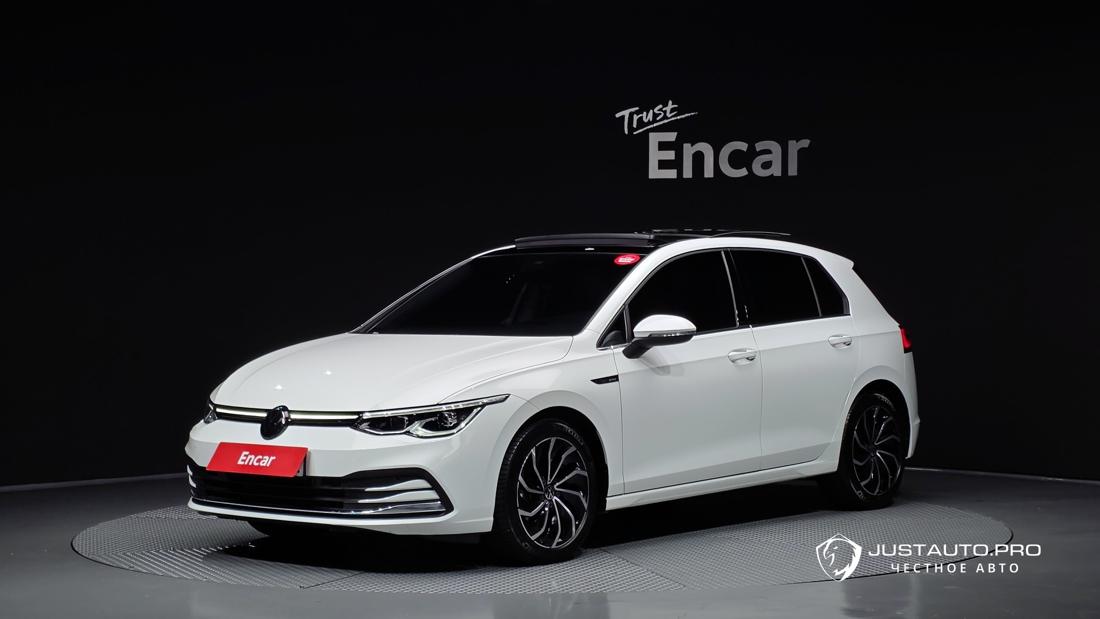 Автомобиль Volkswagen Golf