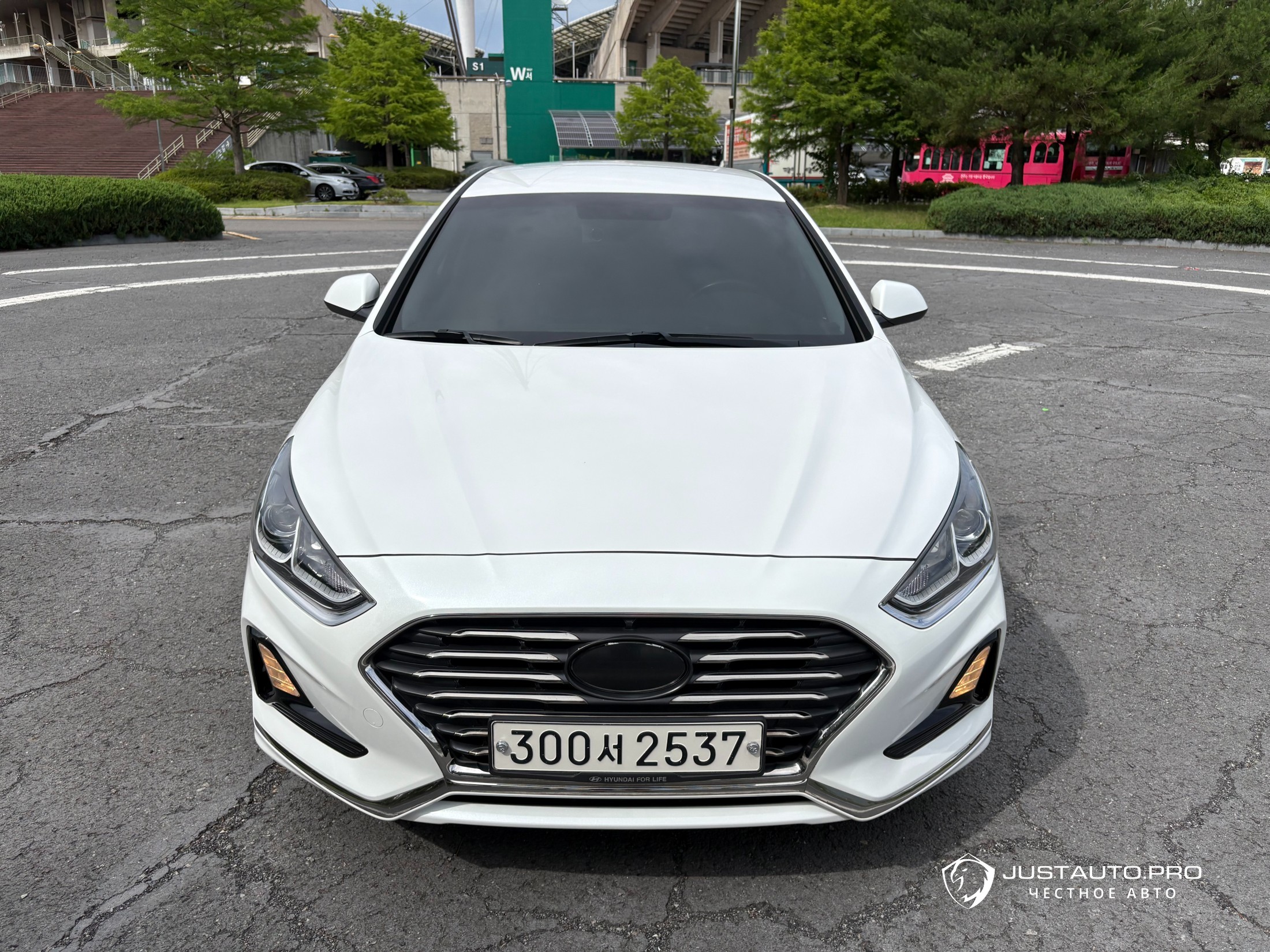 Автомобиль Hyundai Sonata