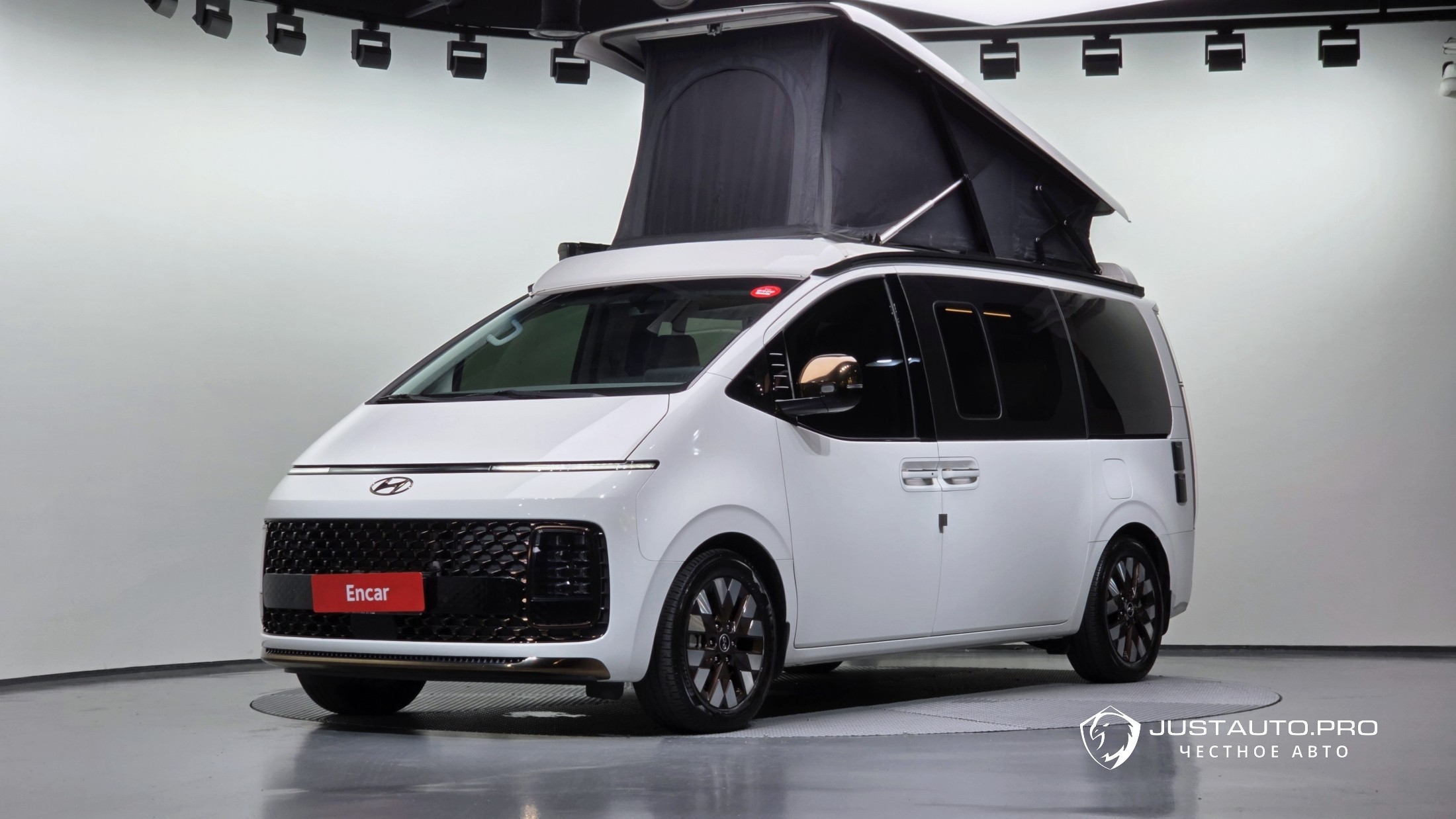Автомобиль Hyundai Staria