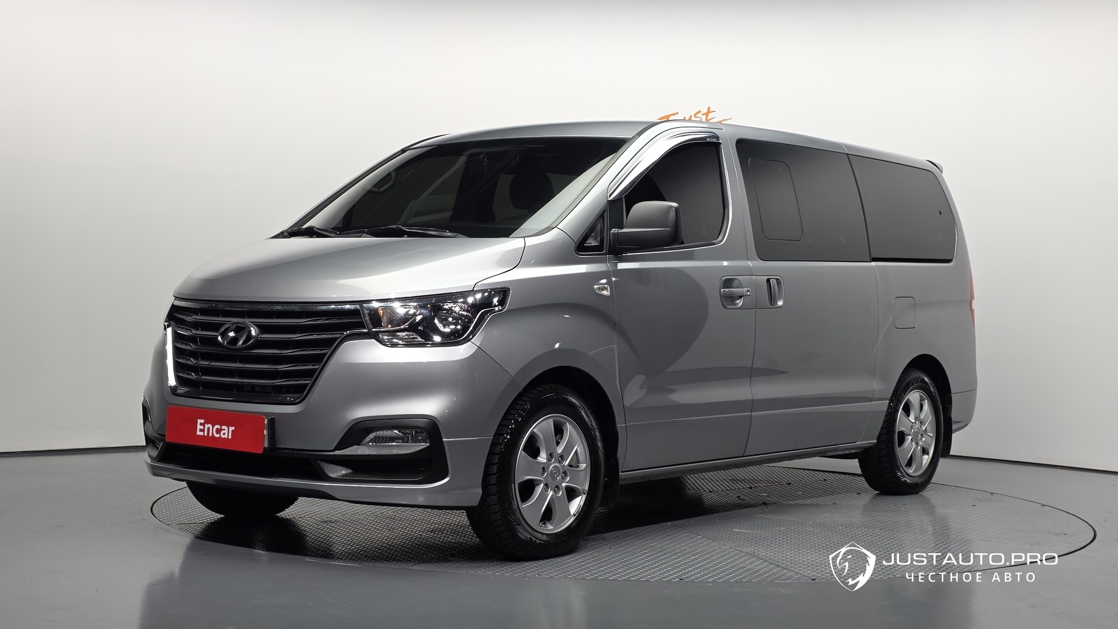 Автомобиль Hyundai Starex