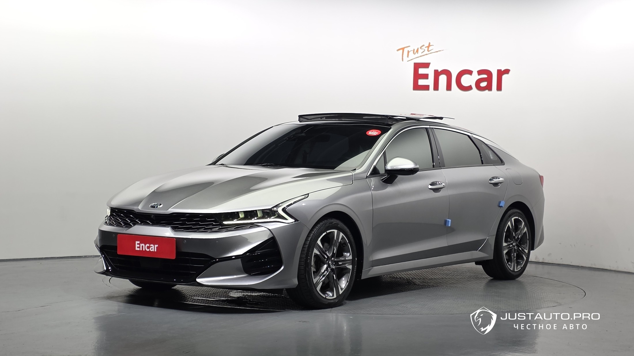 Автомобиль Kia K5