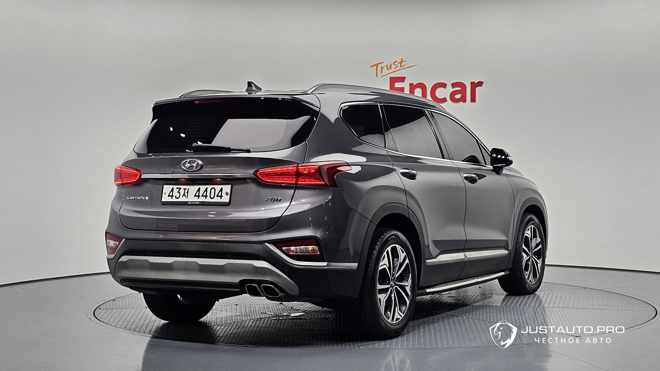 Автомобиль Hyundai Santafe