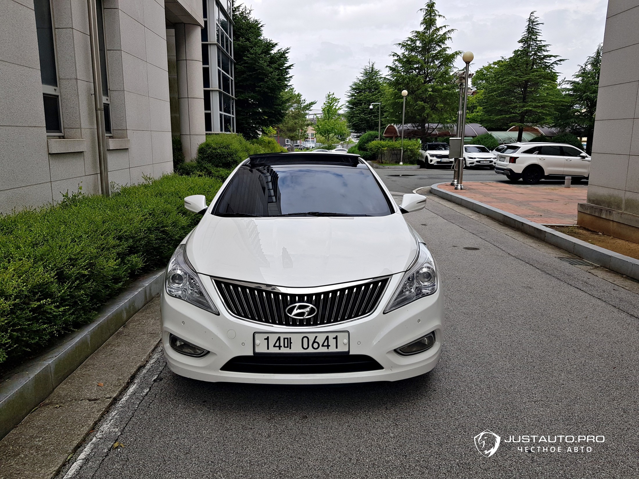 Автомобиль Hyundai Grandeur