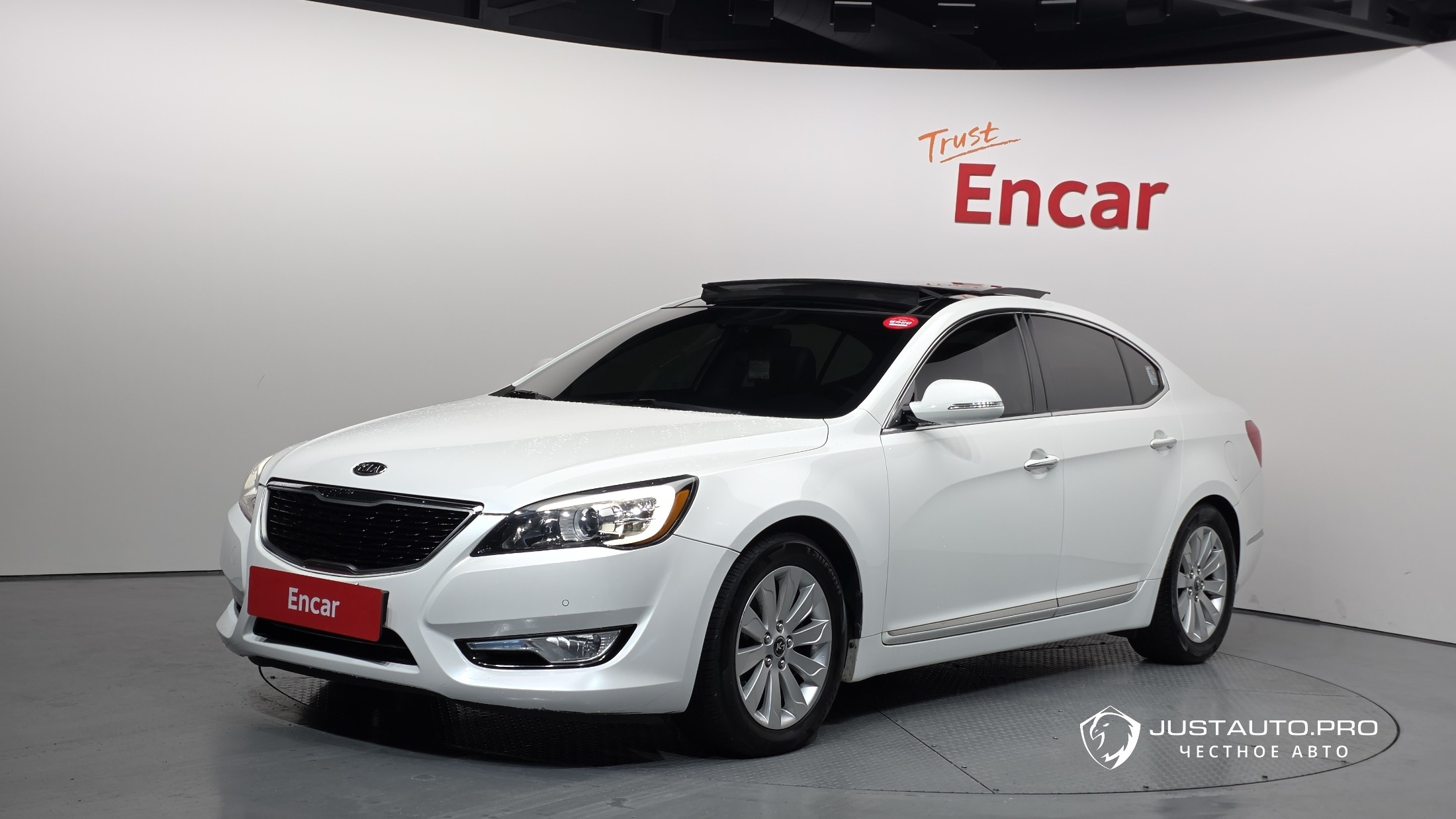 Автомобиль Kia K7