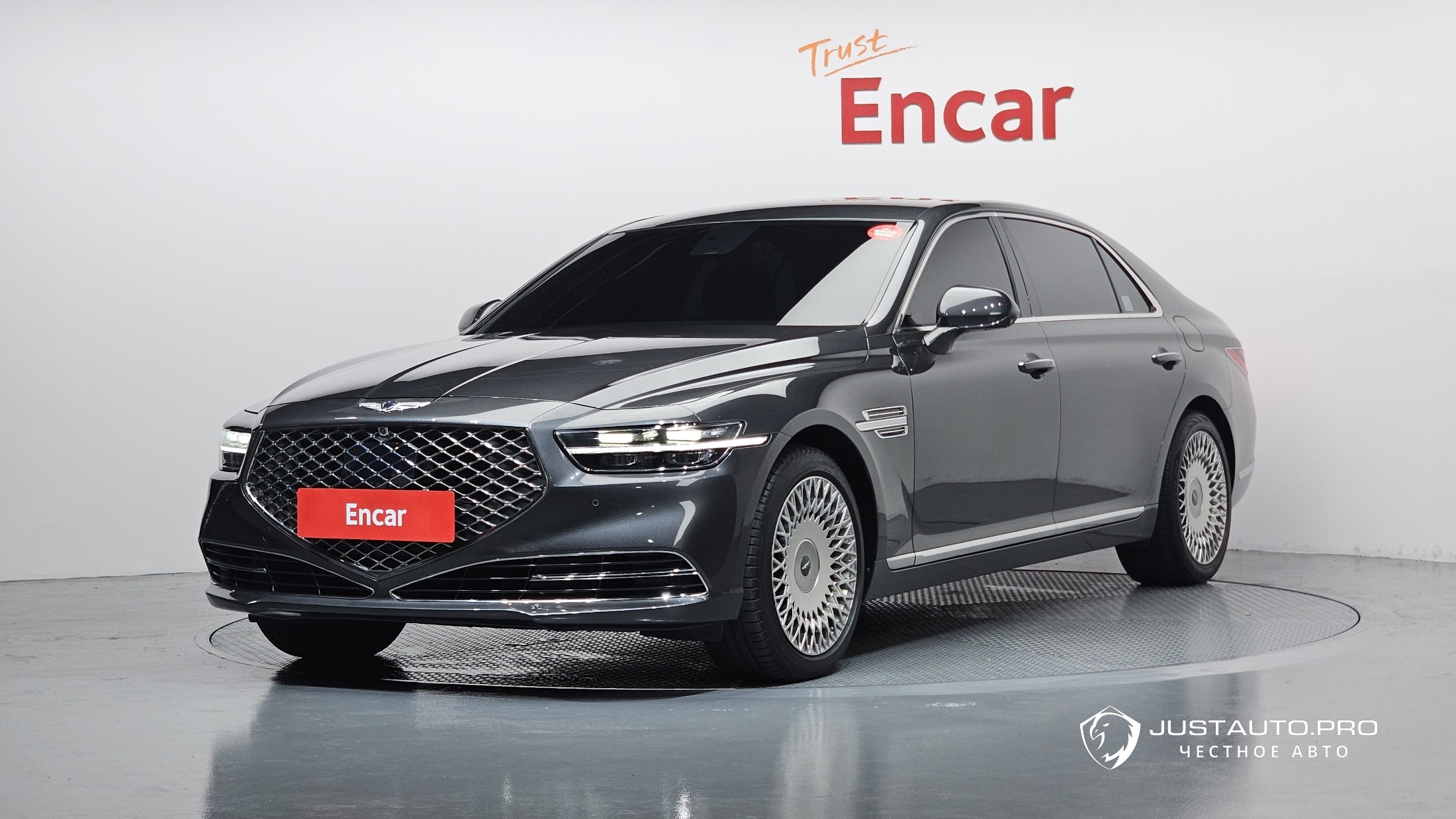 Автомобиль Genesis G90