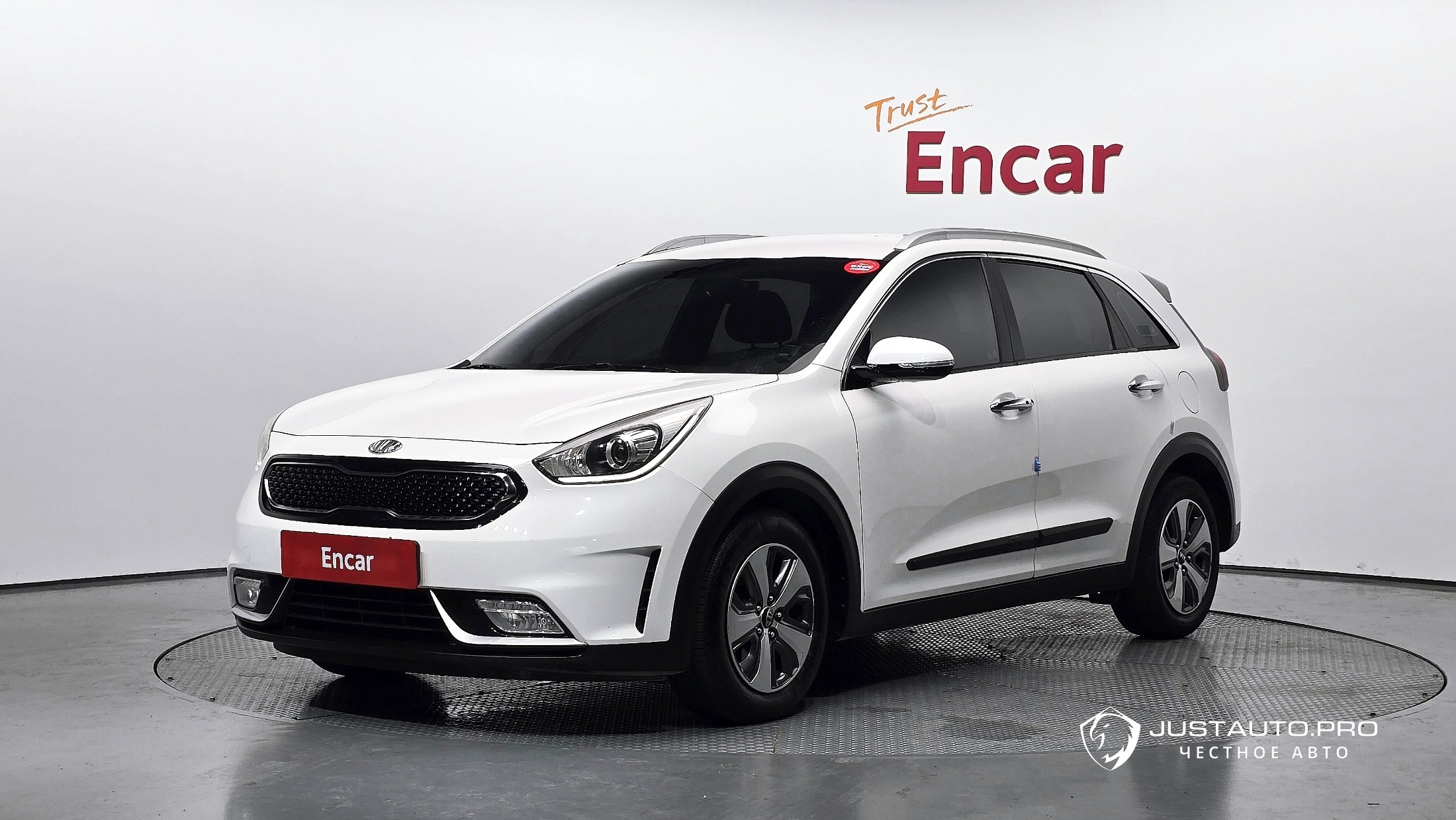 Автомобиль Kia Niro