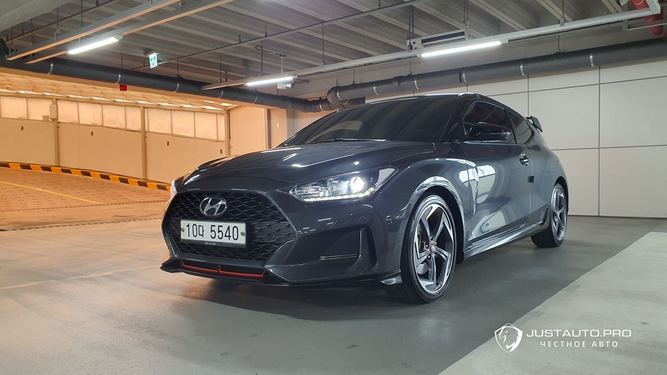 Автомобиль Hyundai Veloster